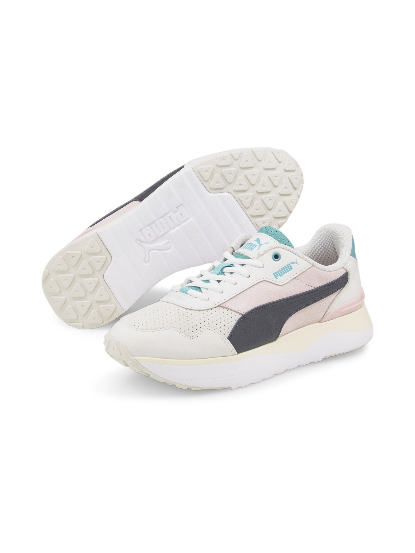 Кроссовки повседневные PUMA R78 Voyage Premium модель 382718 Кроссовки повседневные PUMA R78 Voyage Premium модель 382718 Фото