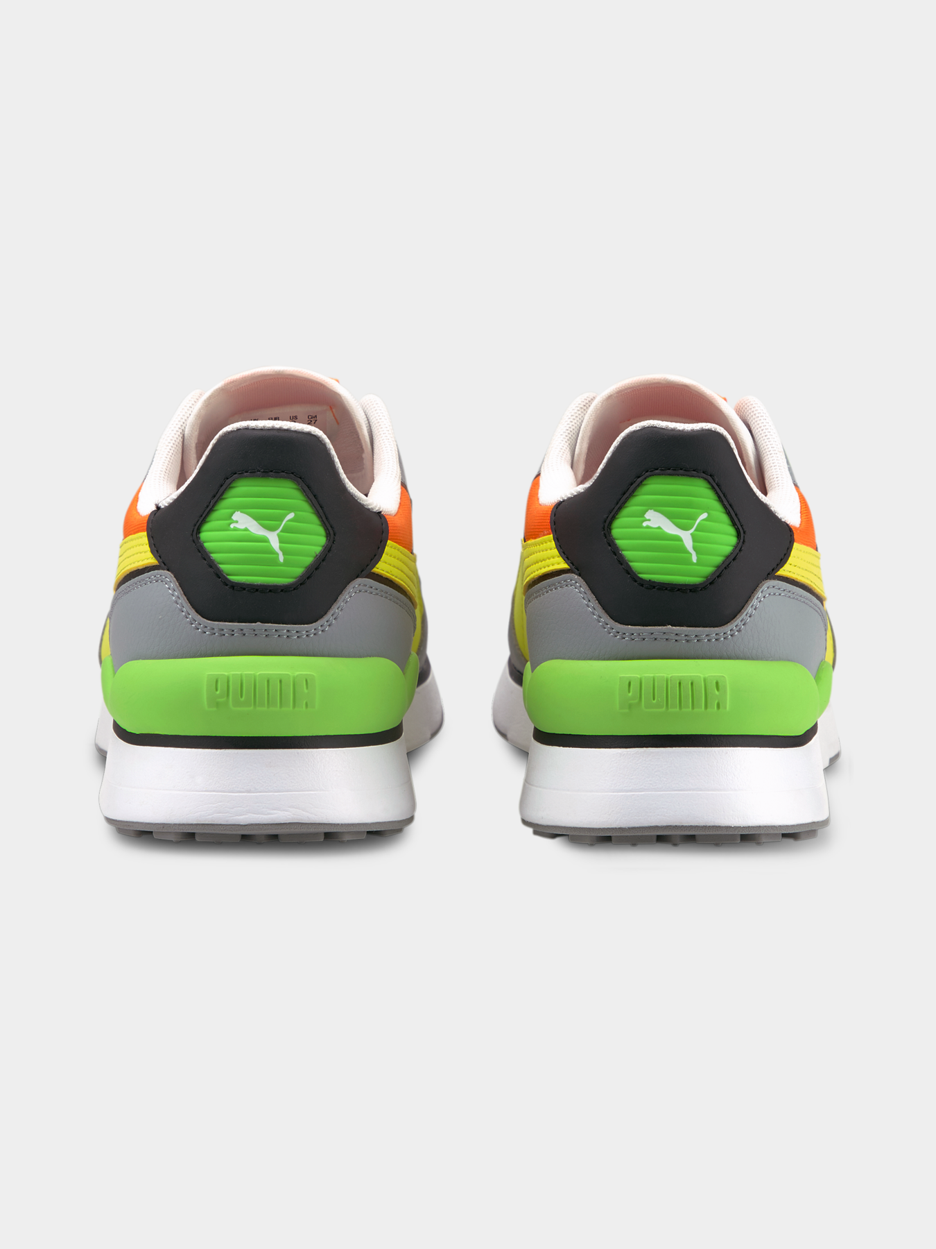 Кроссовки PUMA R78 Futr модель 374895 Фото