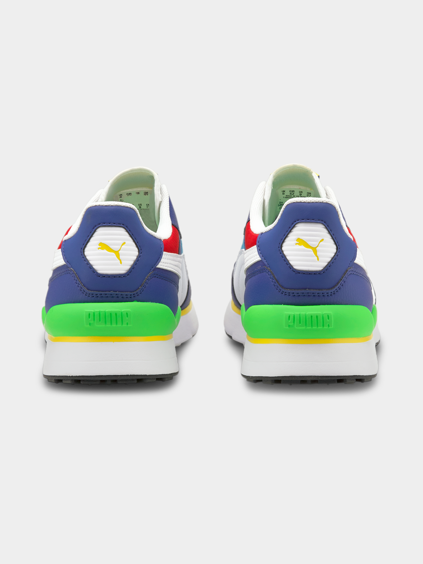 Кроссовки PUMA R78 Futr модель 374895 Фото