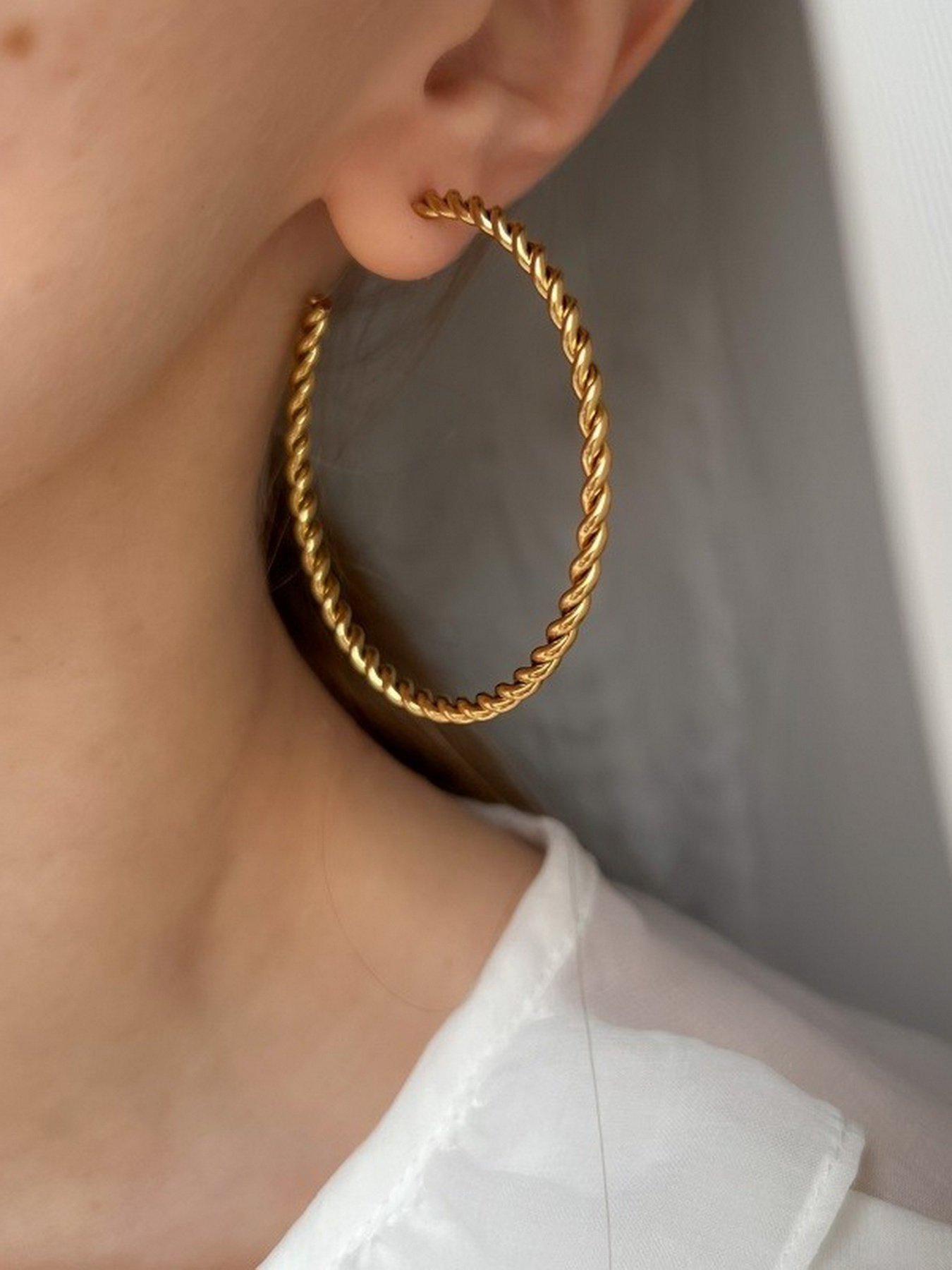 Серьги-подвески ISSA Plus модель AK-19_gold Фото