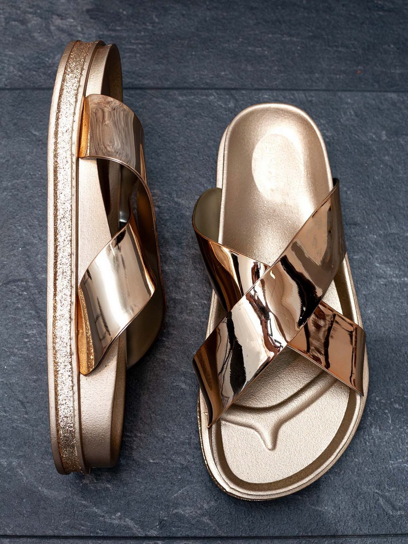 Шльопанці ISSA Plus модель OB2-71_gold Шльопанці ISSA Plus модель OB2-71_gold Фото