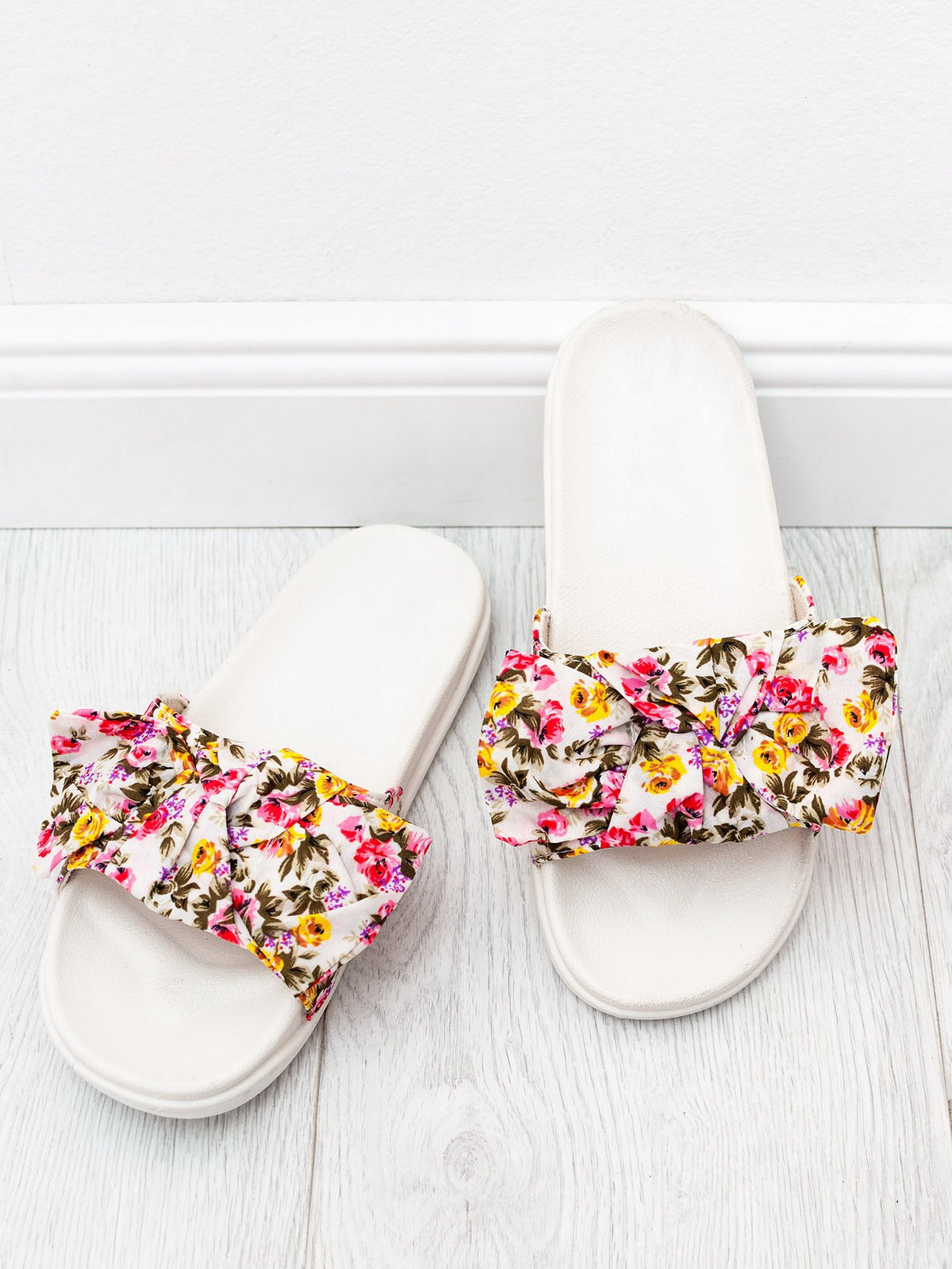 Шльопанці ISSA Plus модель OB2-74_white Фото