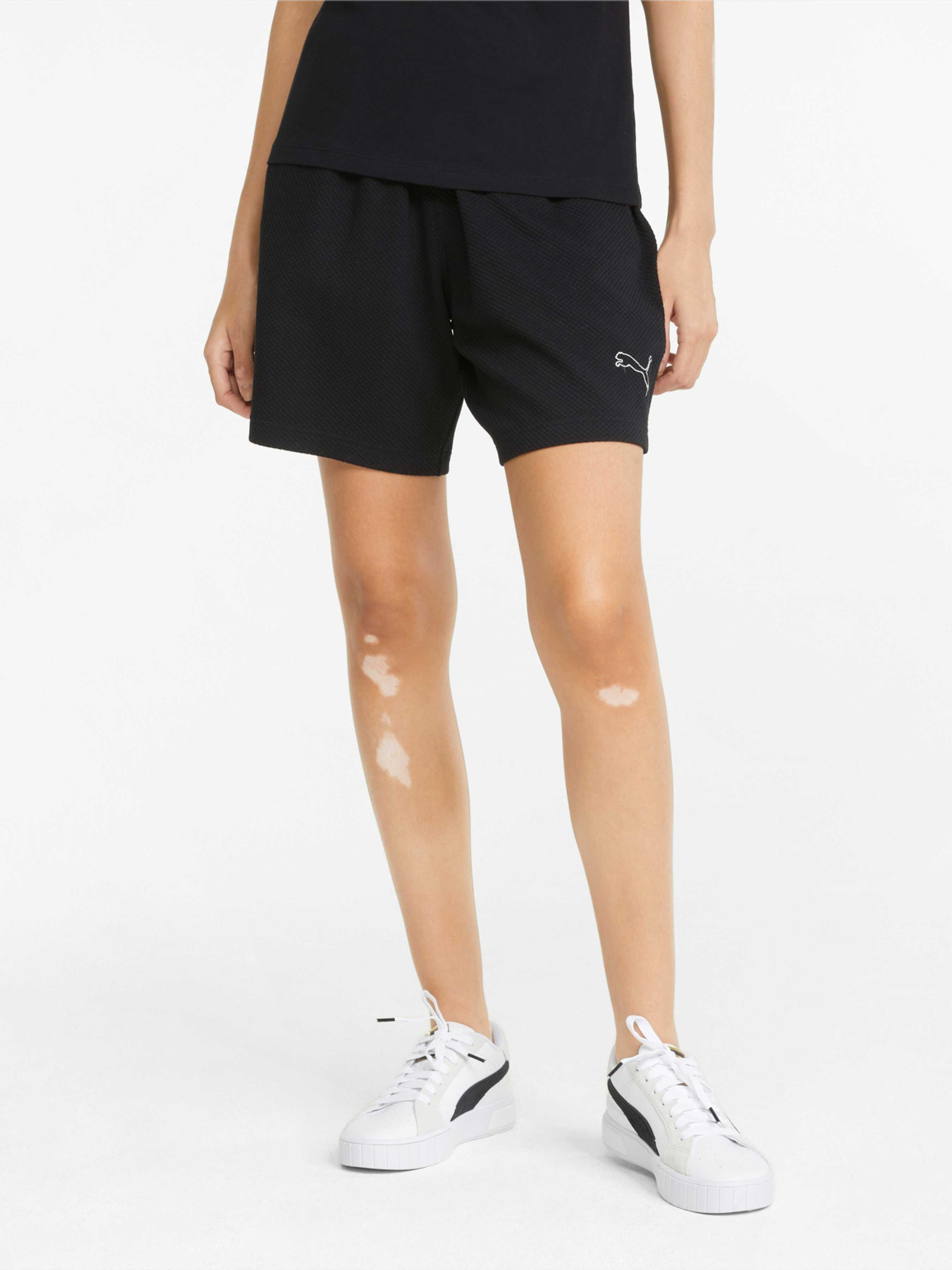 Шорти PUMA Her High-waist Shorts модель 847099 Шорти PUMA Her High-waist Shorts модель 847099 Фото