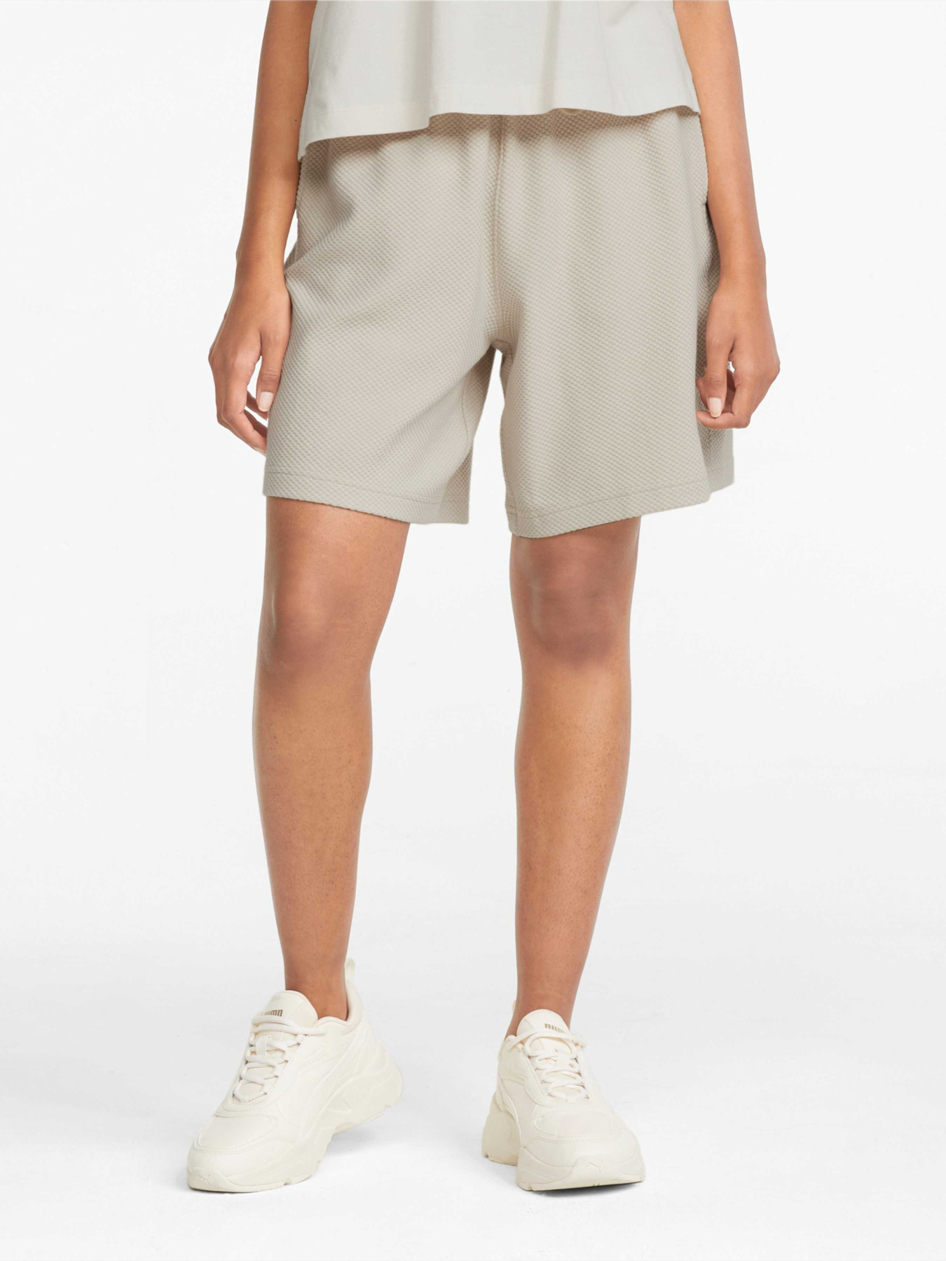 Шорти PUMA Her High-waist Shorts модель 847099 Шорти PUMA Her High-waist Shorts модель 847099 Фото
