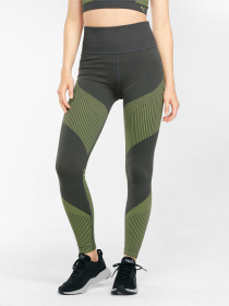 Леггинсы спортивные PUMA Train Seamless Hw 7/8 Tight модель 521052 Фото