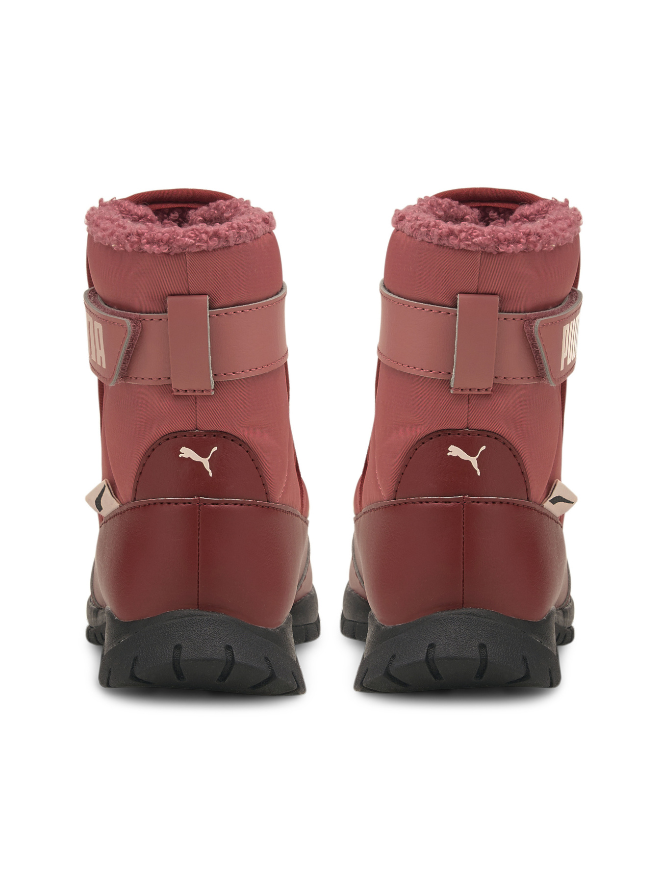 Кроссовки повседневные PUMA Nieve Boot Wtr Ac Ps модель 380745 Кроссовки повседневные PUMA Nieve Boot Wtr Ac Ps модель 380745 Фото