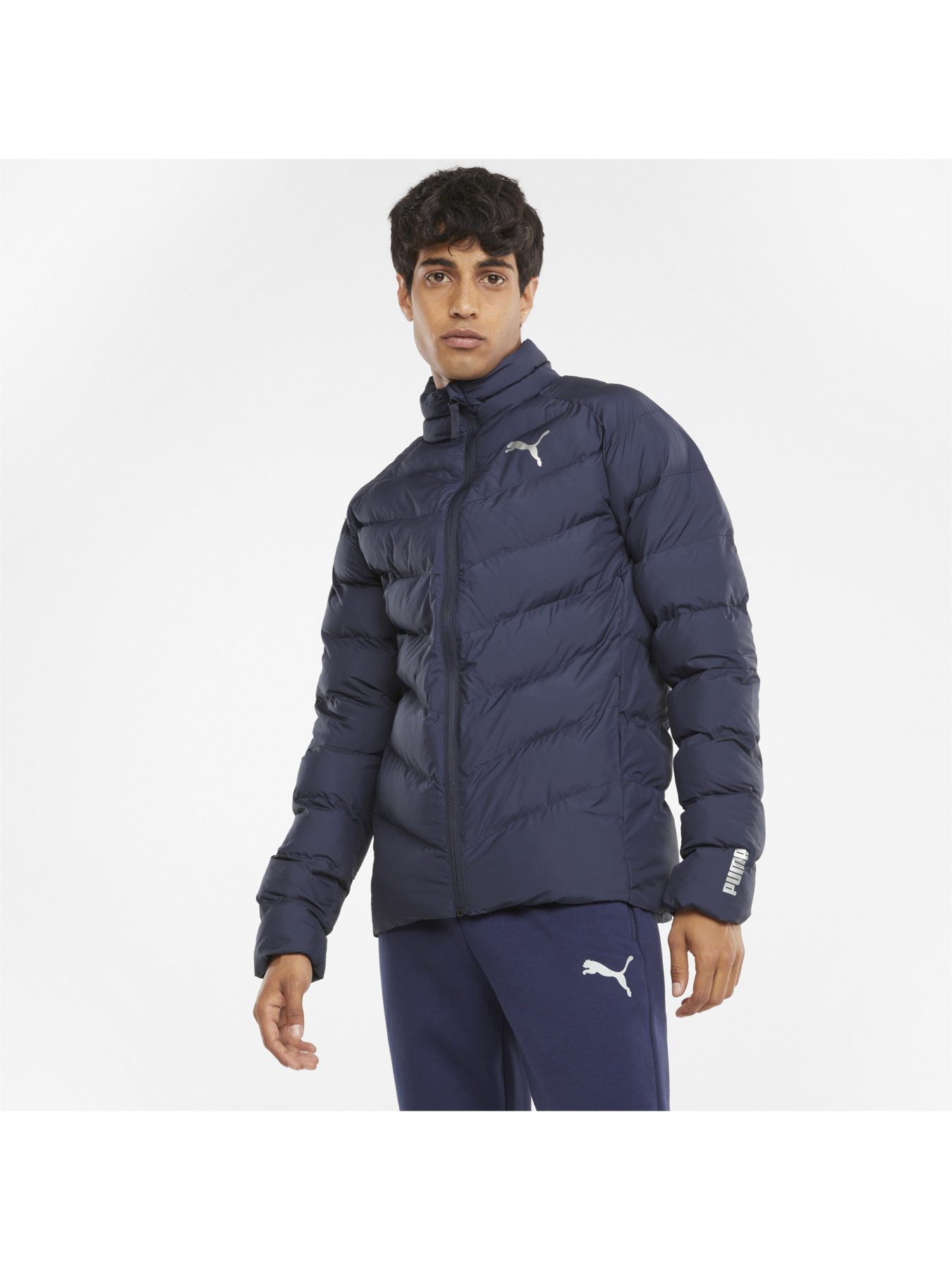 Демисезонная куртка PUMA Warmcell Lightweight Jacket модель 587699 Фото