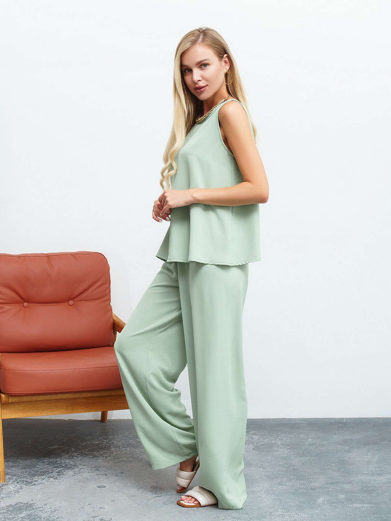 Повседневный костюм ISSA Plus модель 13451_olive Повседневный костюм ISSA Plus модель 13451_olive Фото