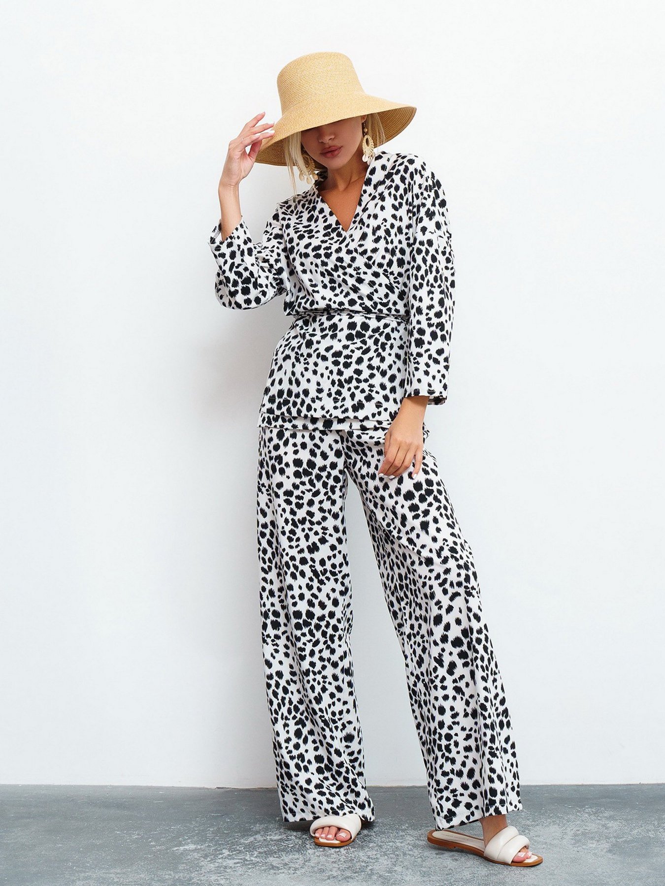 Костюм ISSA Plus модель 13454_white Фото