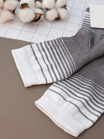 Носки и гольфы ISSA Plus модель NS-02_grey Фото