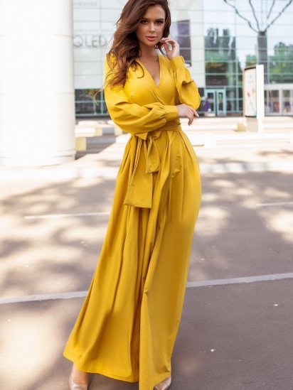 Сукня максі ISSA Plus модель 12107_mustard — фото - INTERTOP