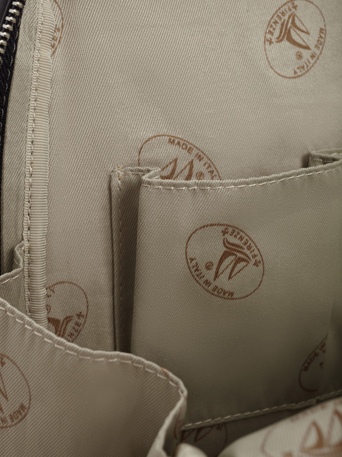 Рюкзак Regina Notte модель 2000000177762 Фото