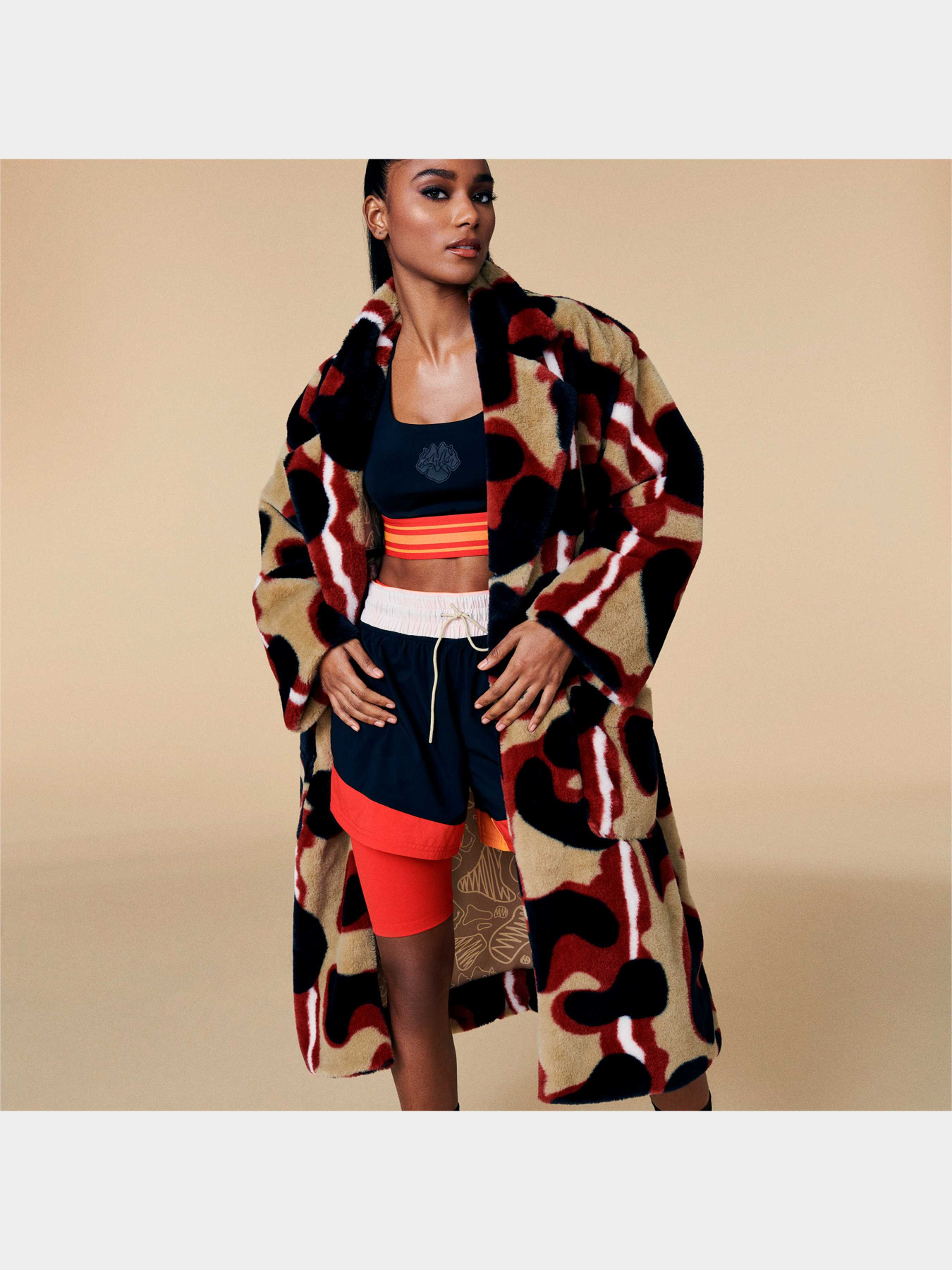 Шуба PUMA Madison Fur Coat модель 532492 Фото