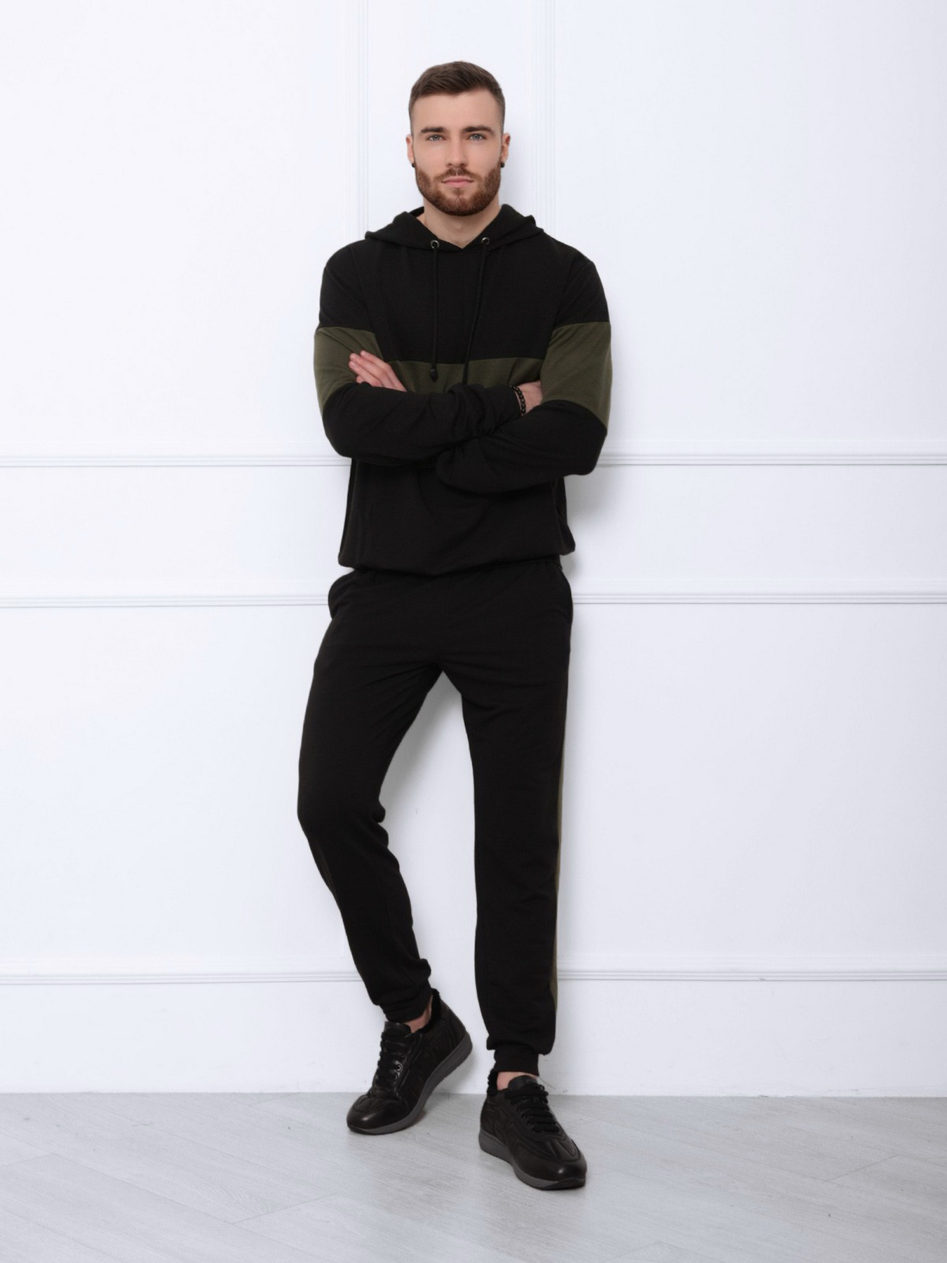 Спортивний костюм ISSA Plus модель GN-421_blackkhaki Фото