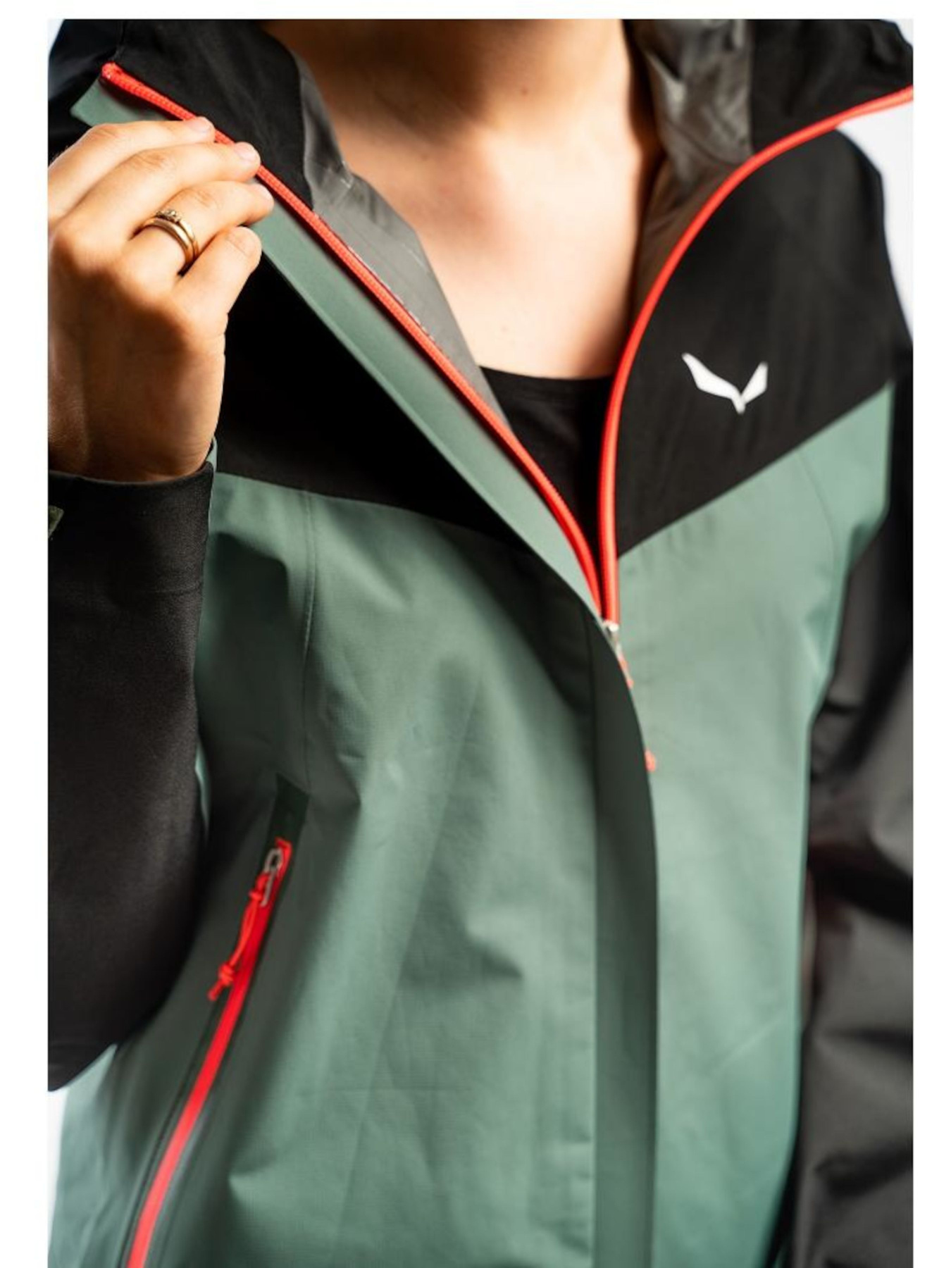 Вітровка Salewa модель 5d419e5f-1405-11ed-810e-001dd8b72568 Вітровка Salewa модель 5d419e5f-1405-11ed-810e-001dd8b72568 Фото