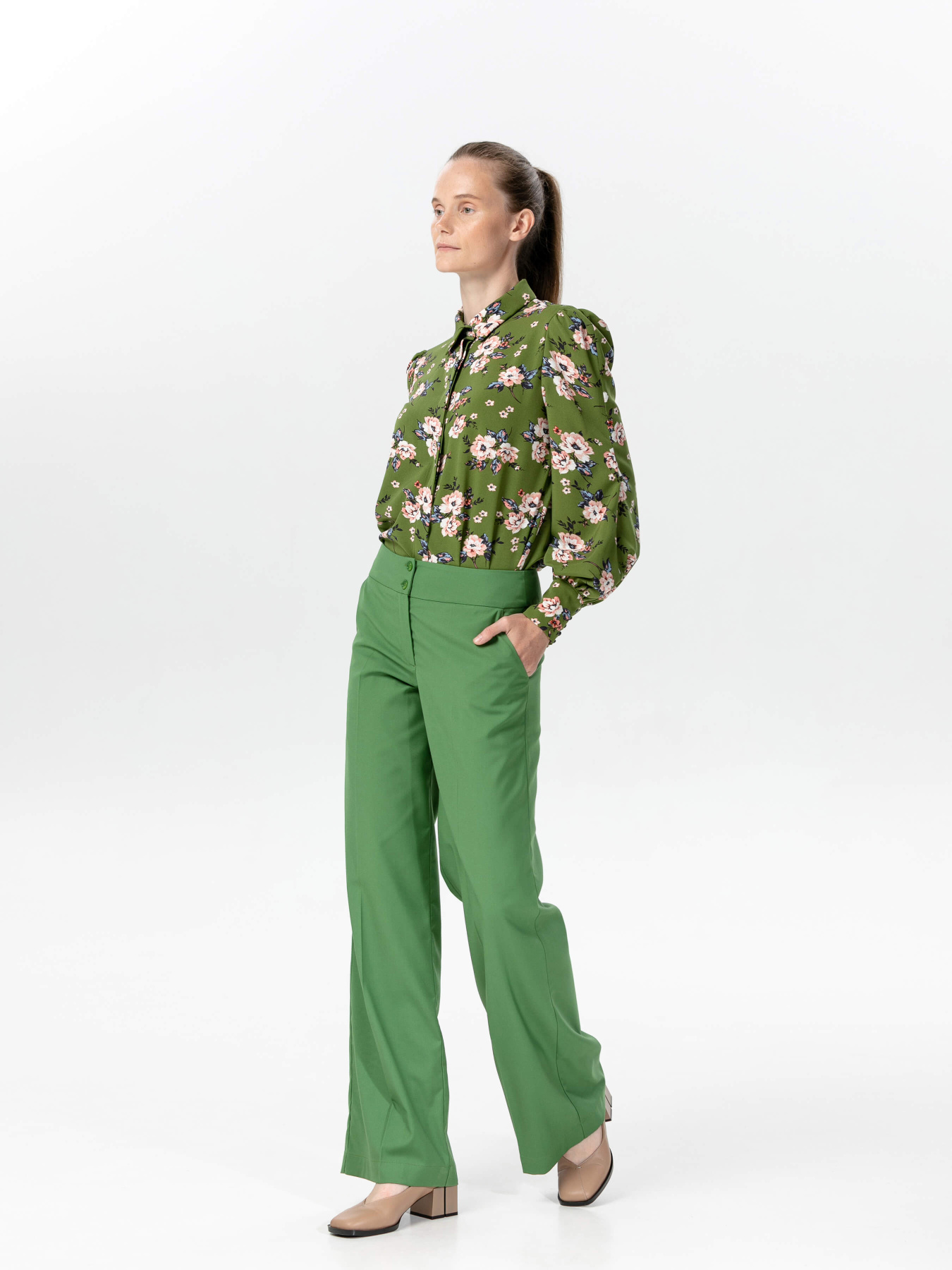 Брюки классические A LOT модель 030190 Фото