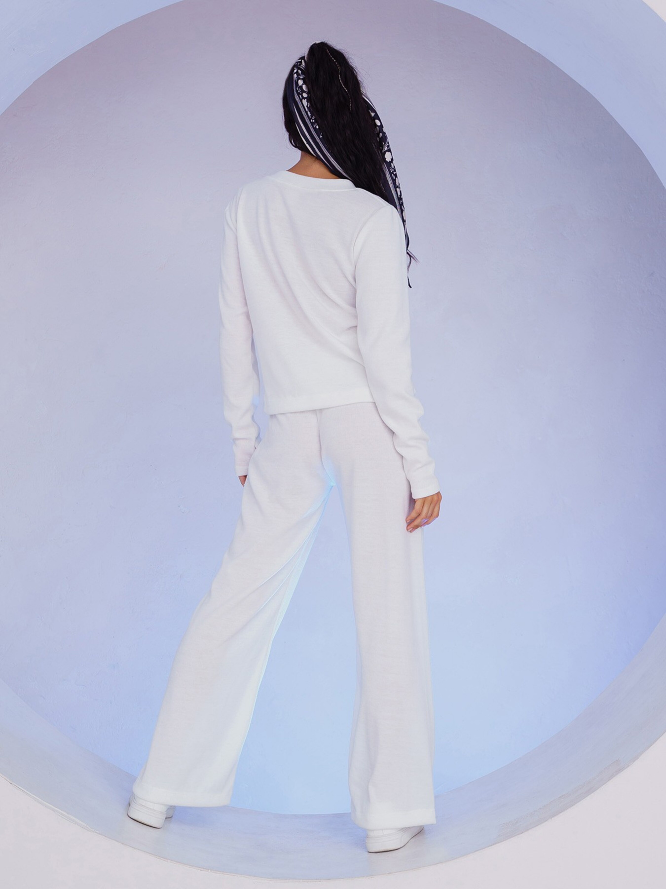 Повседневный костюм ISSA Plus модель 13471_white Фото