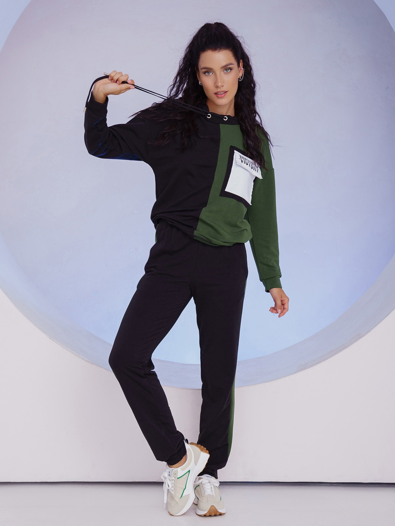 Спортивный костюм ISSA Plus модель 13526_blackgreen Фото