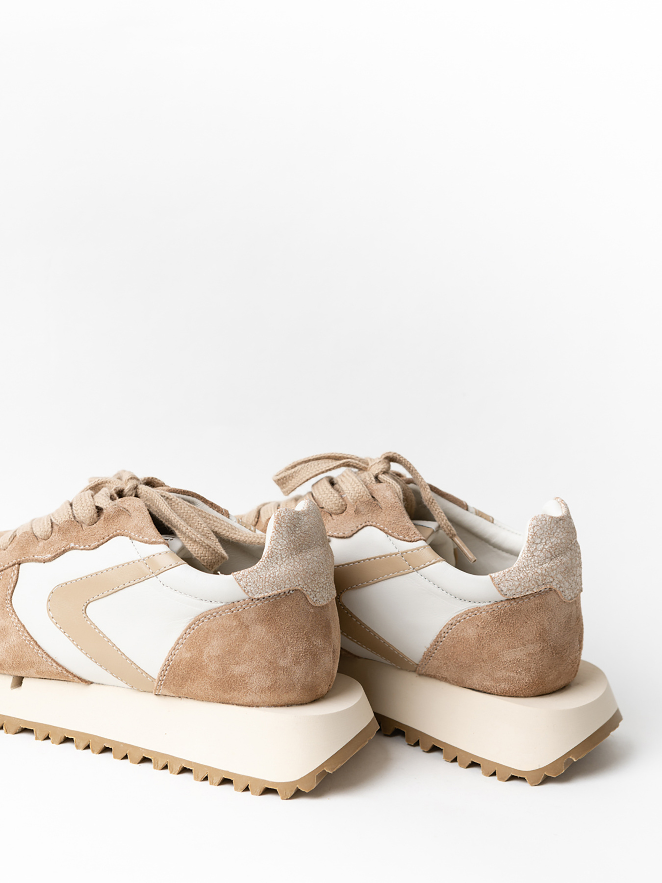 Кроссовки ILVI модель 00000015002 Фото