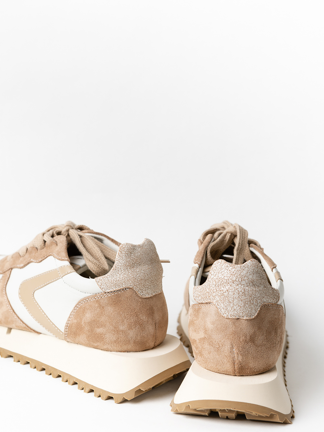 Кроссовки ILVI модель 00000015002 Фото