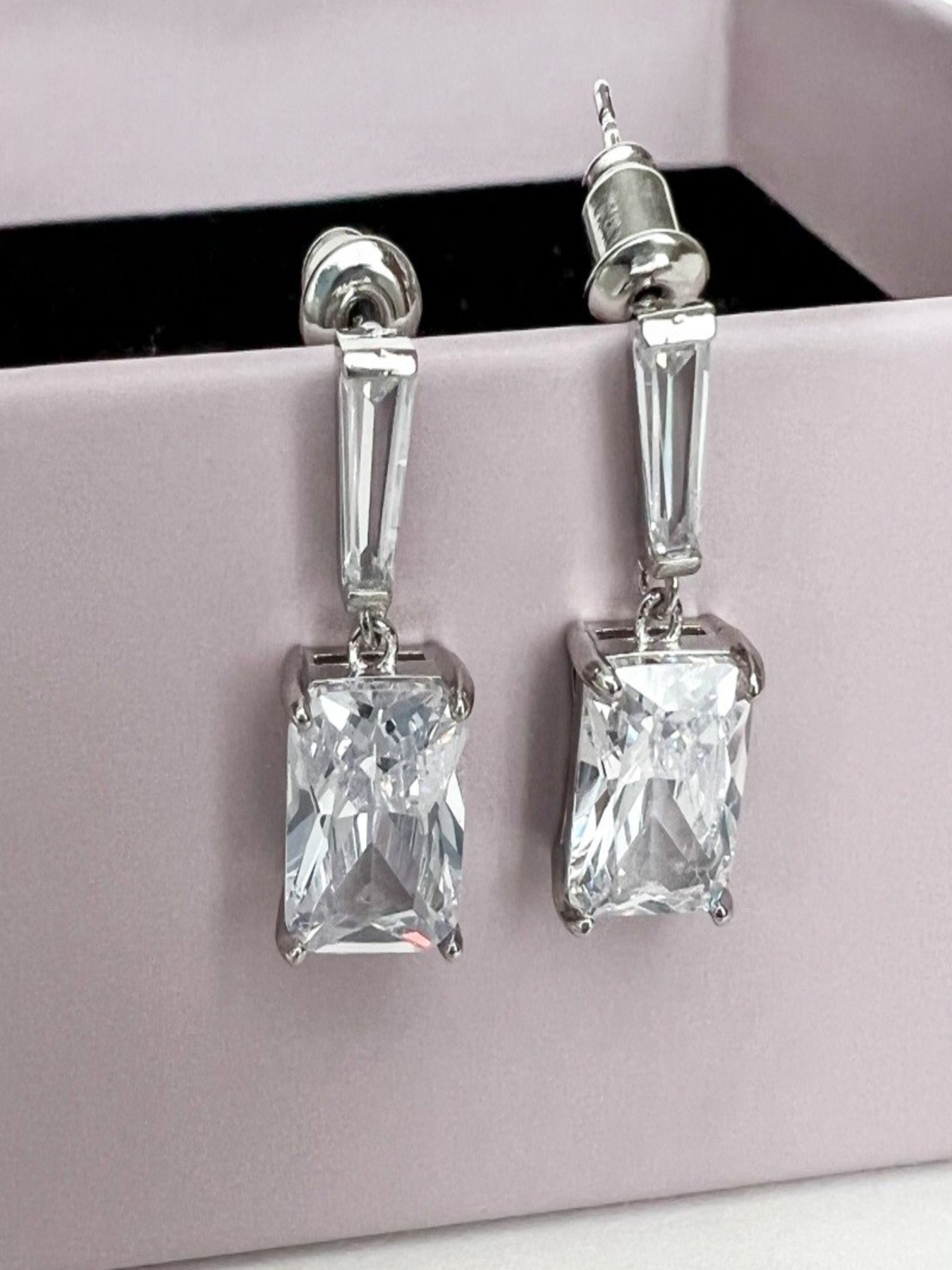 Серьги-подвески ISSA Plus модель AK-61_silver. Фото