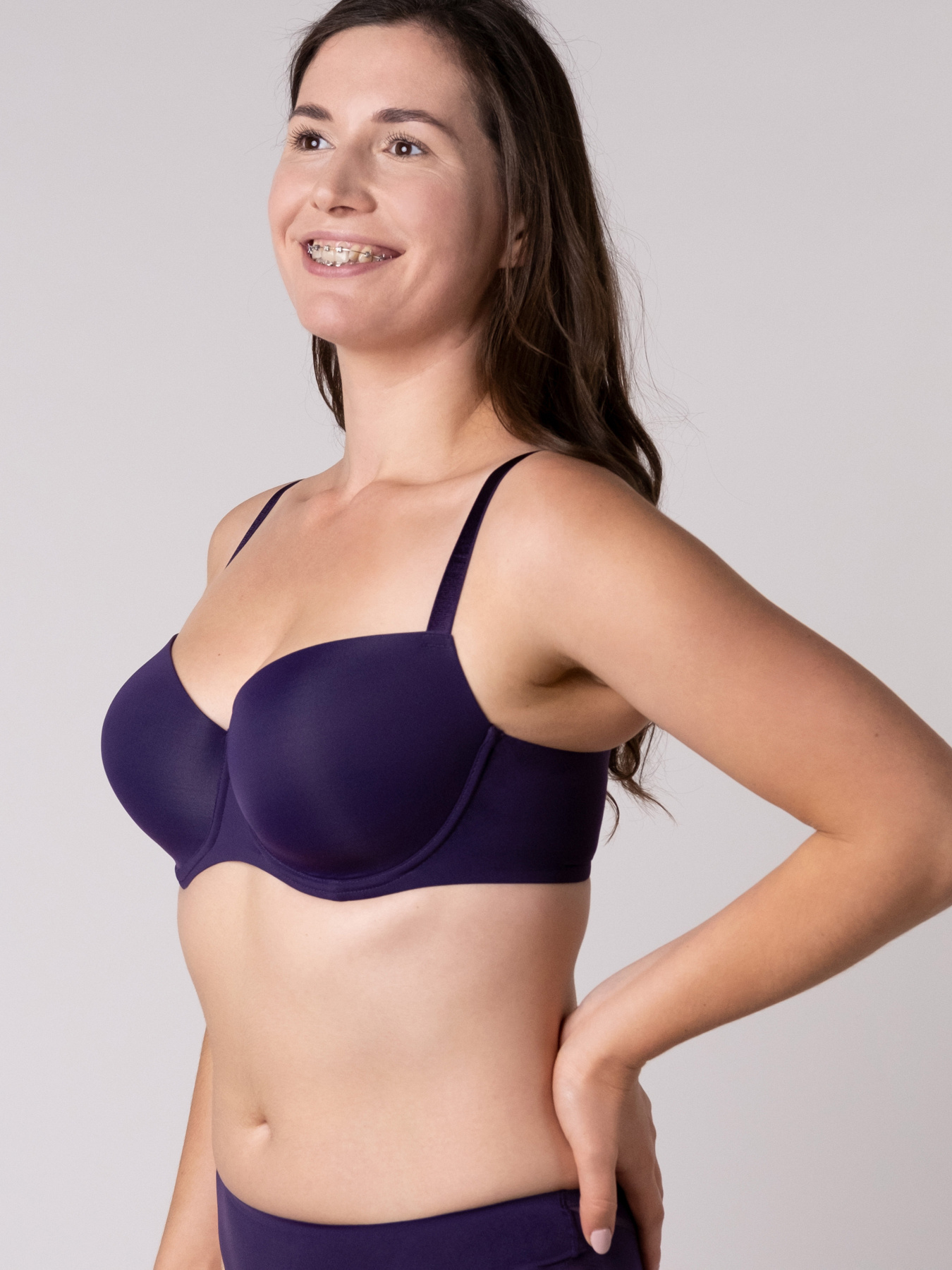 Бюстгальтер Brabrabra модель SLZ19801033_blackberry Бюстгальтер Brabrabra модель SLZ19801033_blackberry Фото