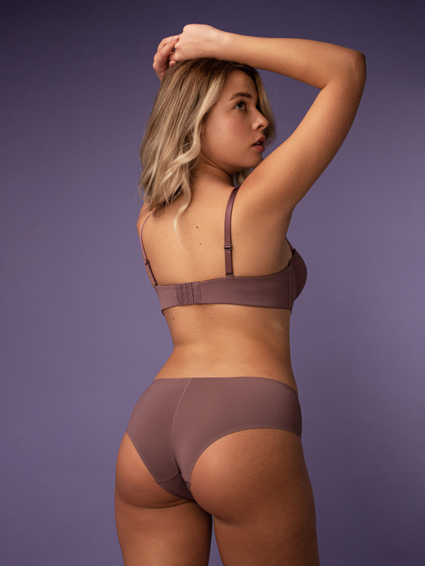 Бюстгальтер Brabrabra модель SLZ19801025_grape Бюстгальтер Brabrabra модель SLZ19801025_grape Фото