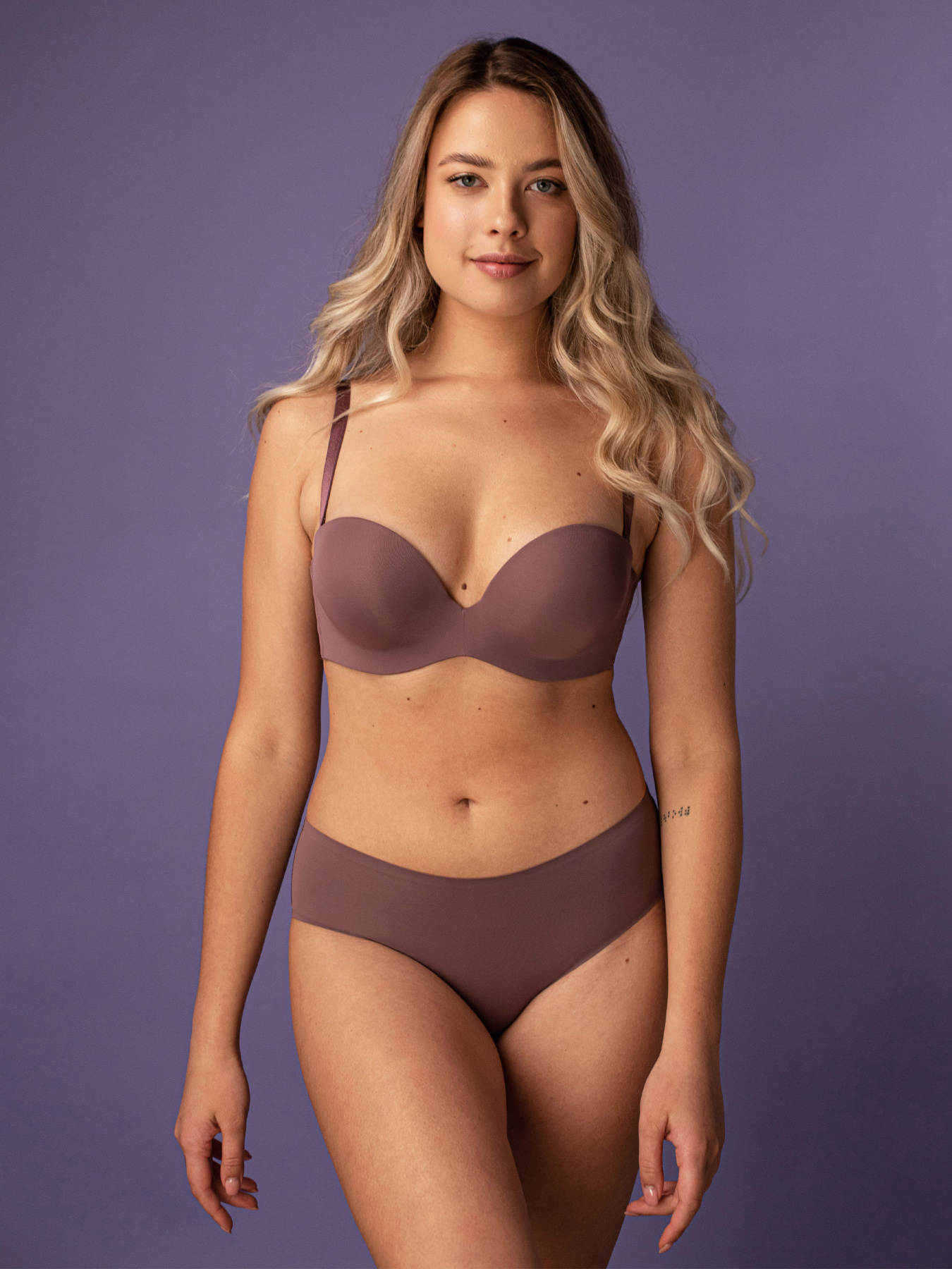 Бюстгальтер Brabrabra модель SLZ19801025_grape Бюстгальтер Brabrabra модель SLZ19801025_grape Фото