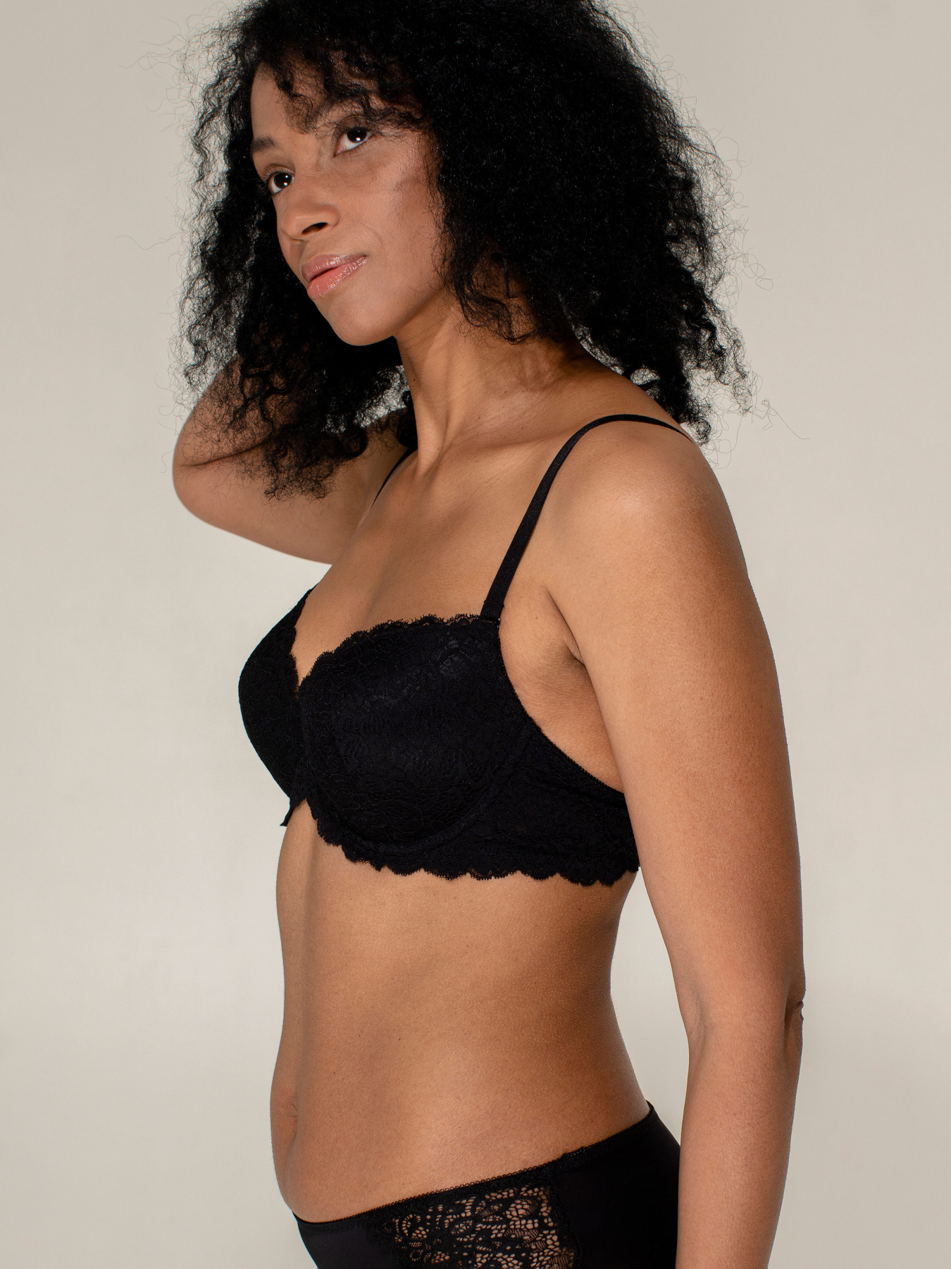 Бюстгальтер Brabrabra модель SLZ18401076_black Фото