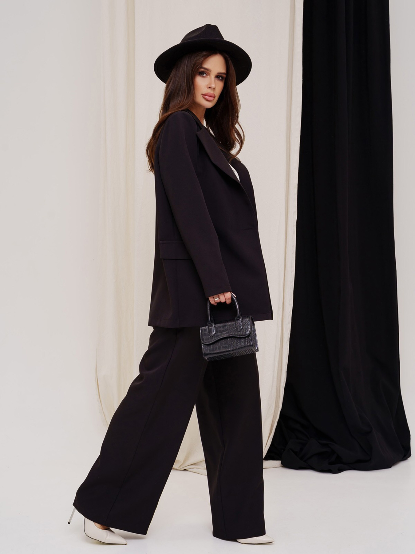 Діловий костюм ISSA Plus модель 12932_black Фото