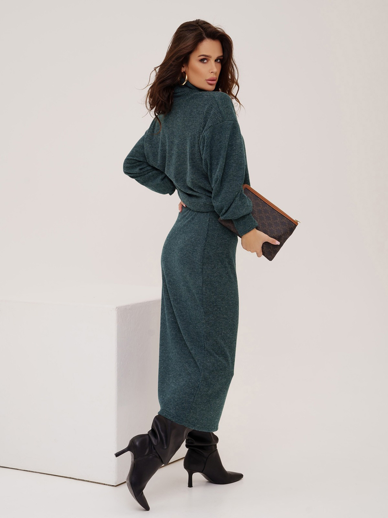 Повседневный костюм ISSA Plus модель 13557_green Фото