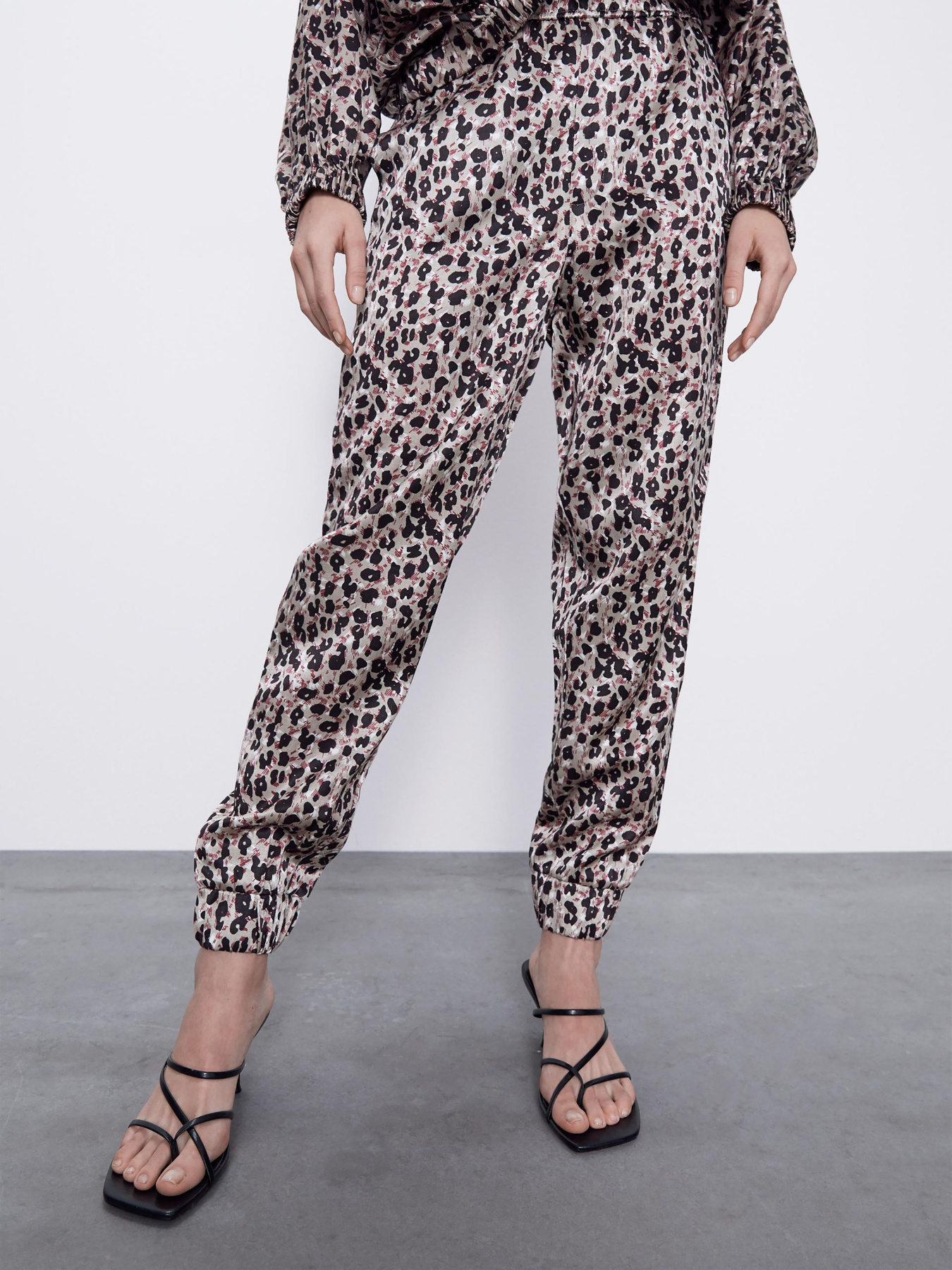 Повсякденні штани ZARA модель 65215 Повсякденні штани ZARA модель 65215 Фото