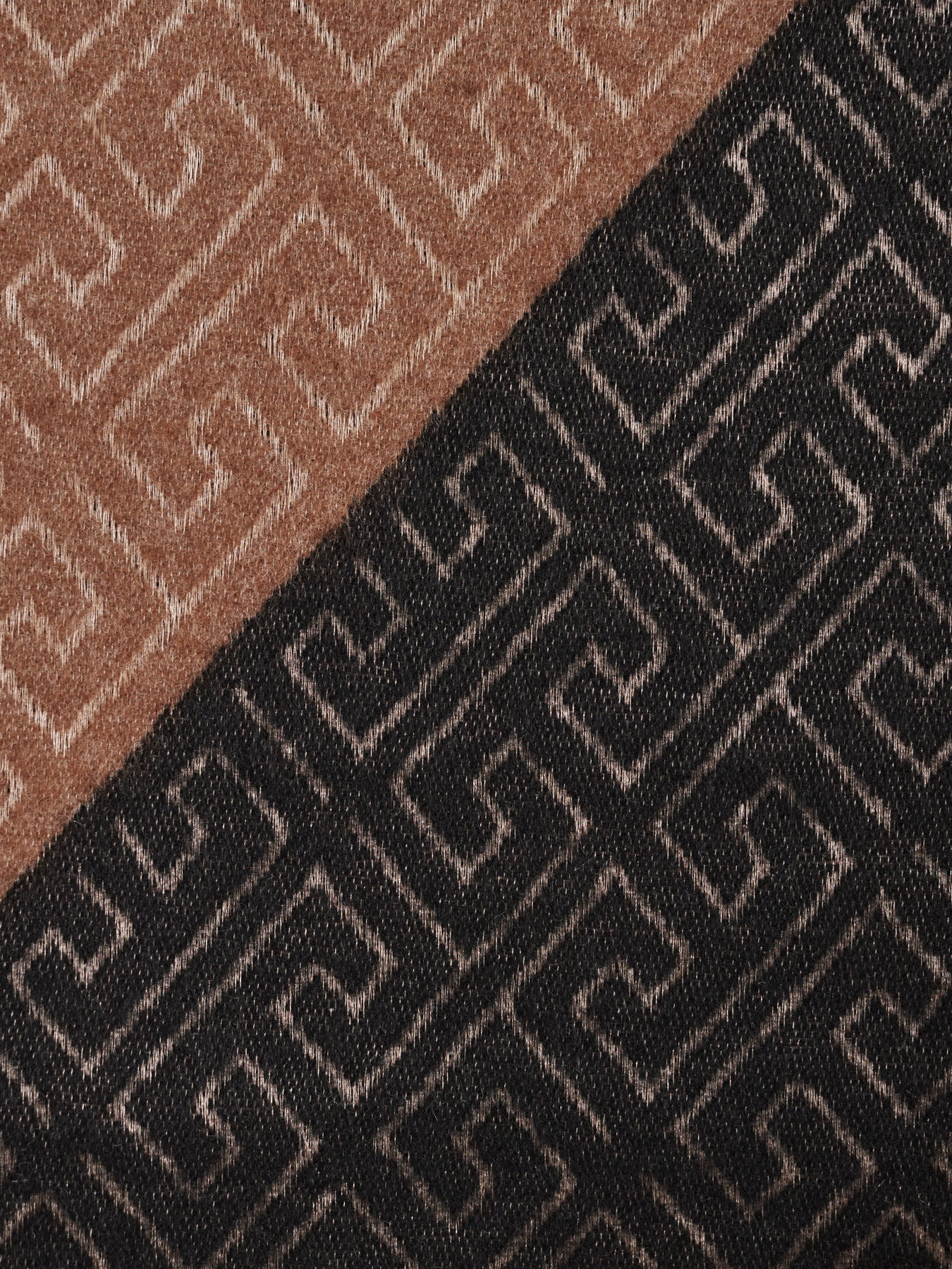 Шарф Regina Notte модель 4000000048758 Фото