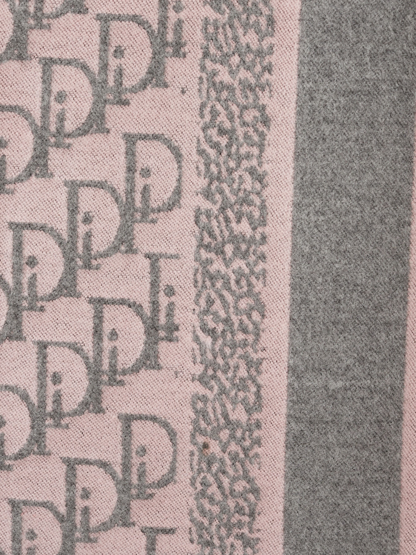 Шарф Regina Notte модель 4000000054700 Фото