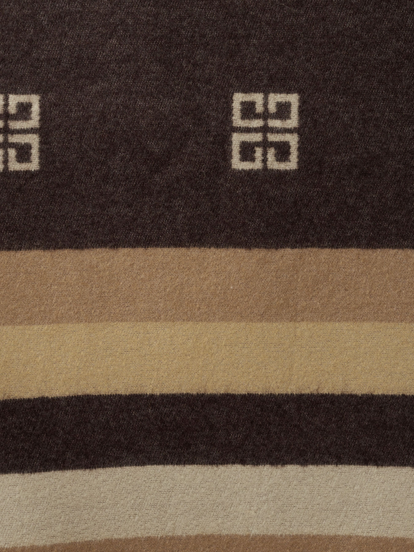 Шарф Regina Notte модель 4000000093147 Шарф Regina Notte модель 4000000093147 Фото