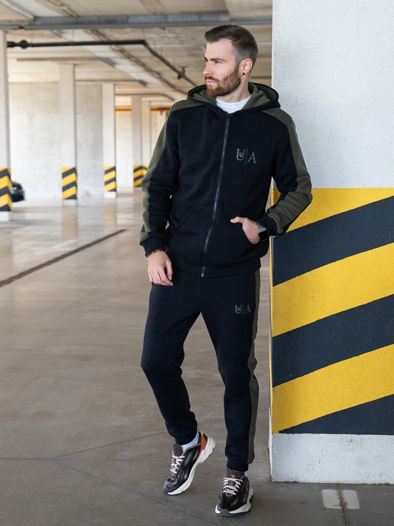 Спортивний костюм ISSA Plus модель GN-462_black Спортивний костюм ISSA Plus модель GN-462_black Фото