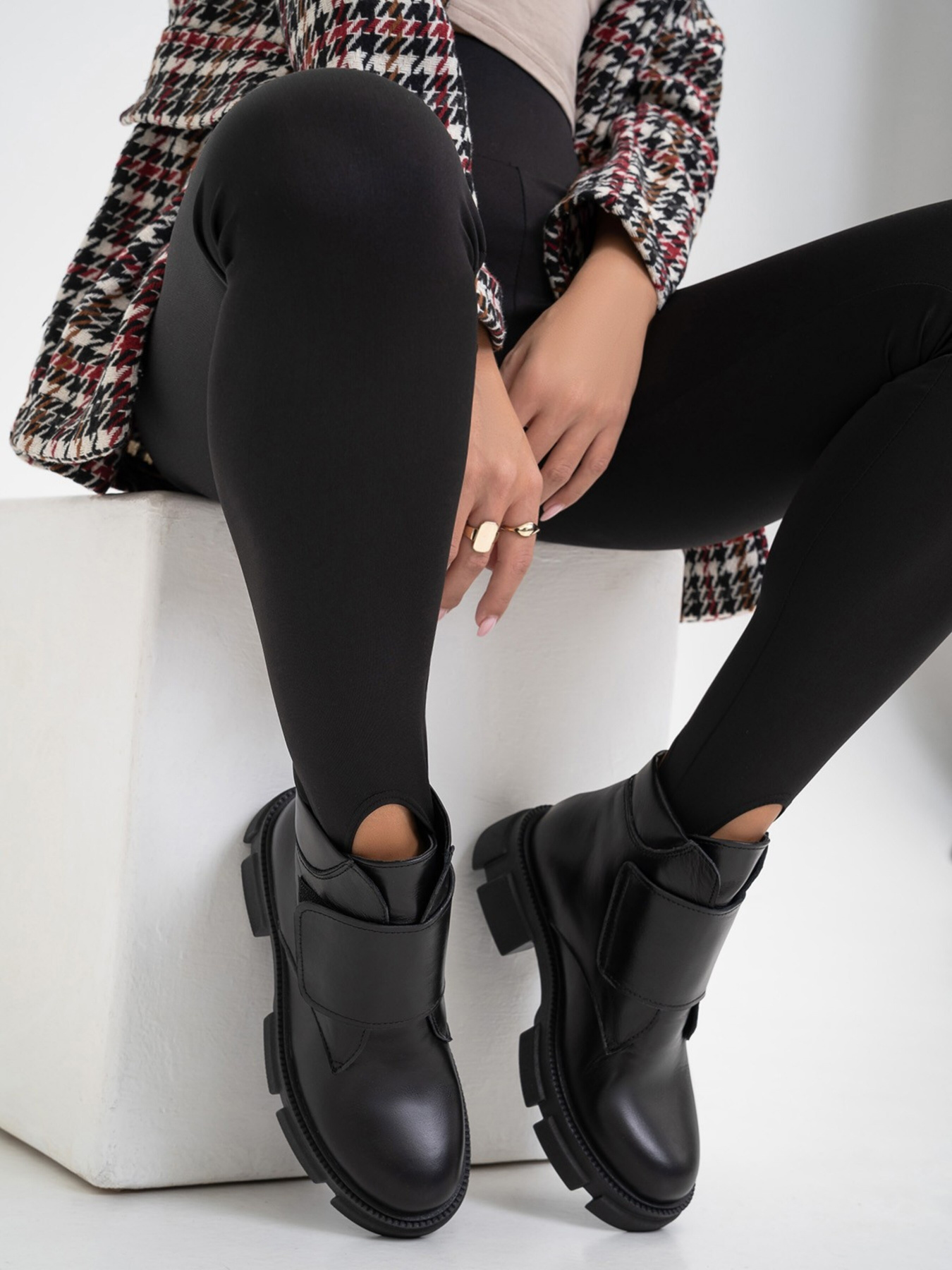 Ботинки ISSA Plus модель OB2-127_black. Фото