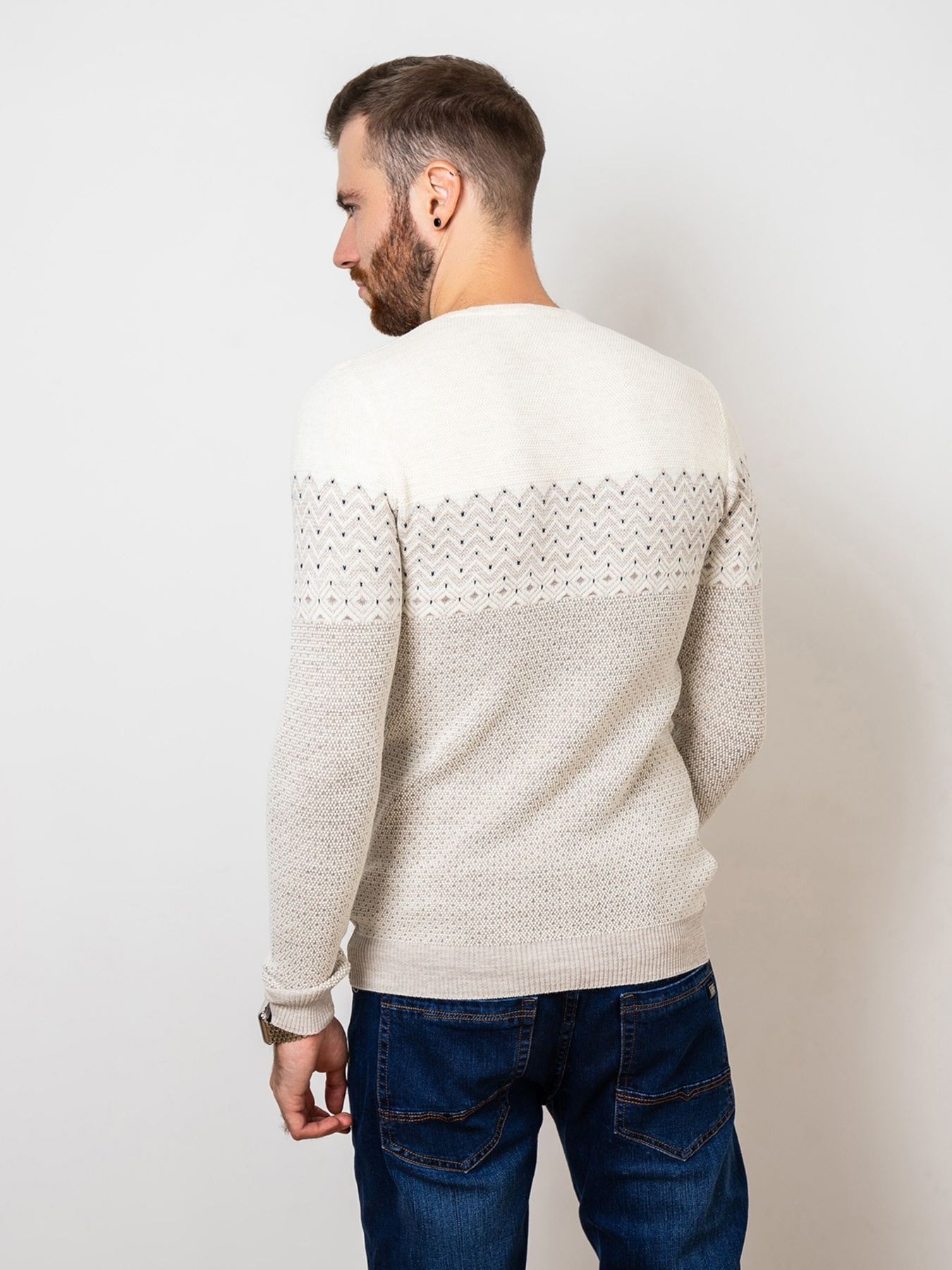 Джемпер ISSA Plus модель GN4-77_milky. Джемпер ISSA Plus модель GN4-77_milky. Фото