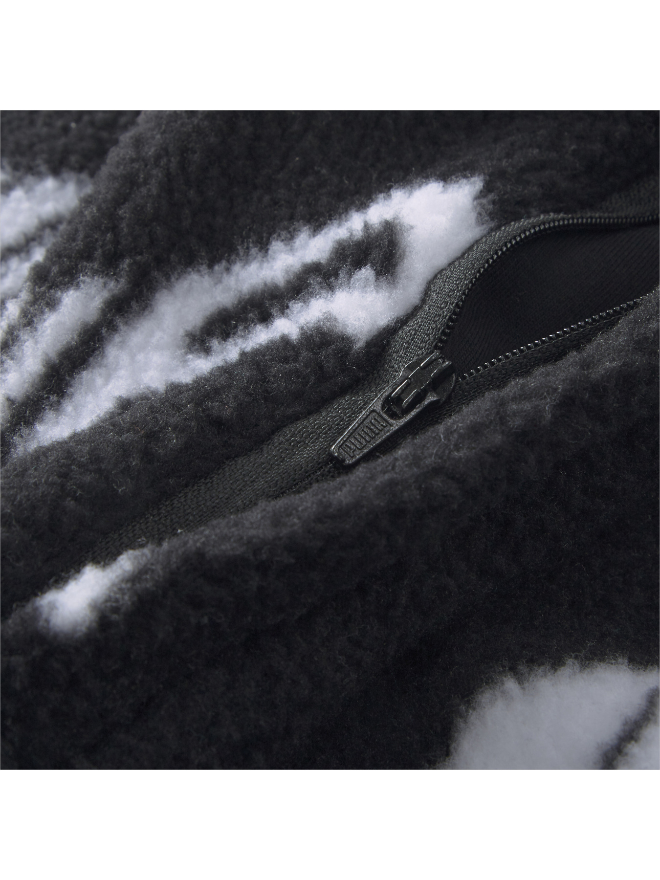 Демісезонна куртка PUMA модель 534896 Фото