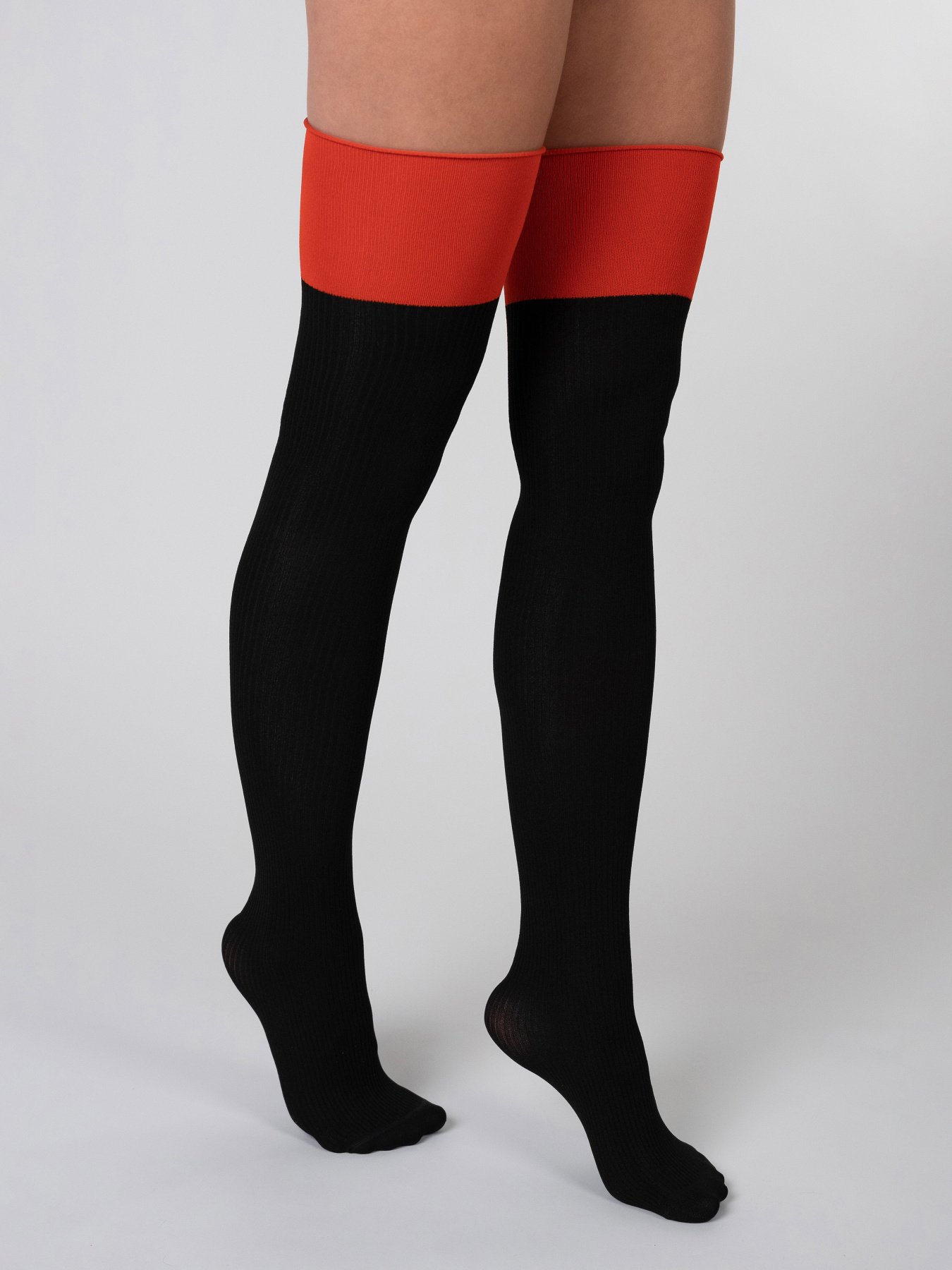 Чулки Brabrabra модель SLZ1201_blackred Фото