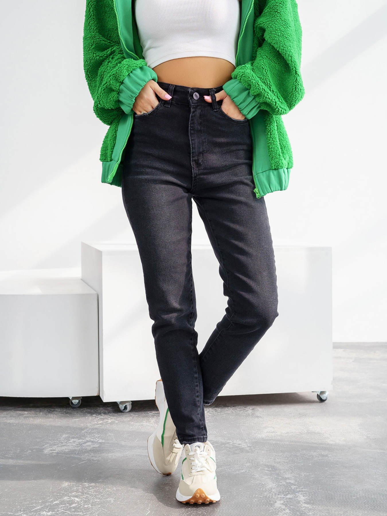 Завужені джинси ISSA Plus модель WN20-315_black Фото