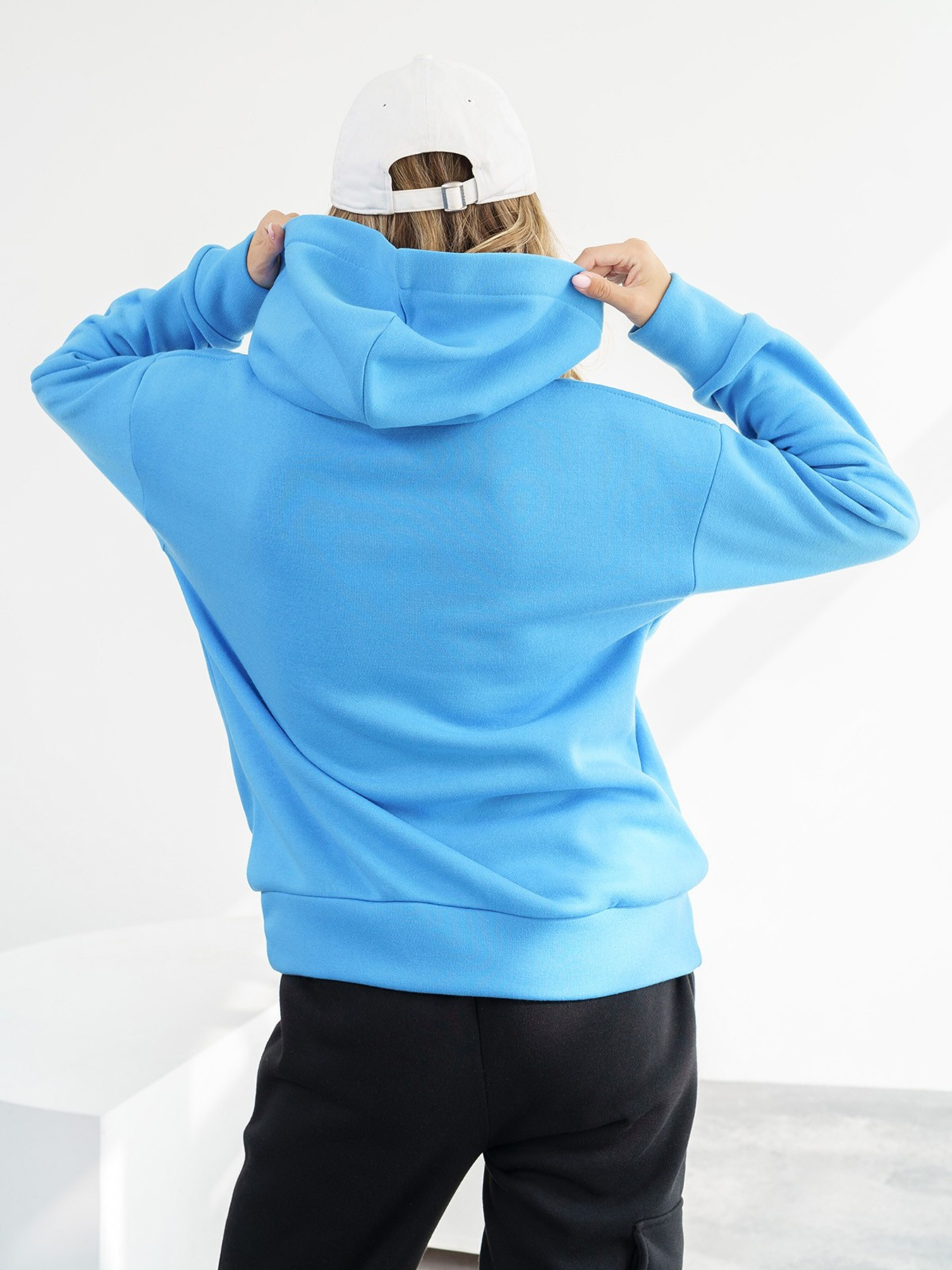 Худі ISSA Plus модель 13563_blue Худі ISSA Plus модель 13563_blue Фото