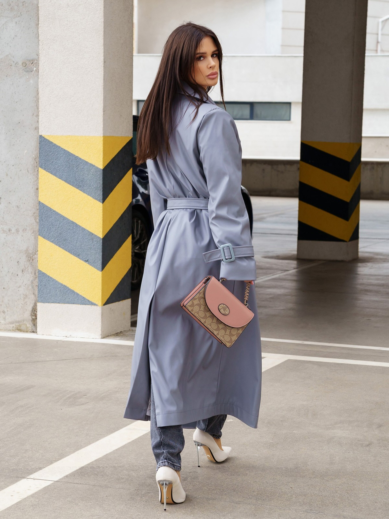 Плащ ISSA Plus модель 13584_grey Фото