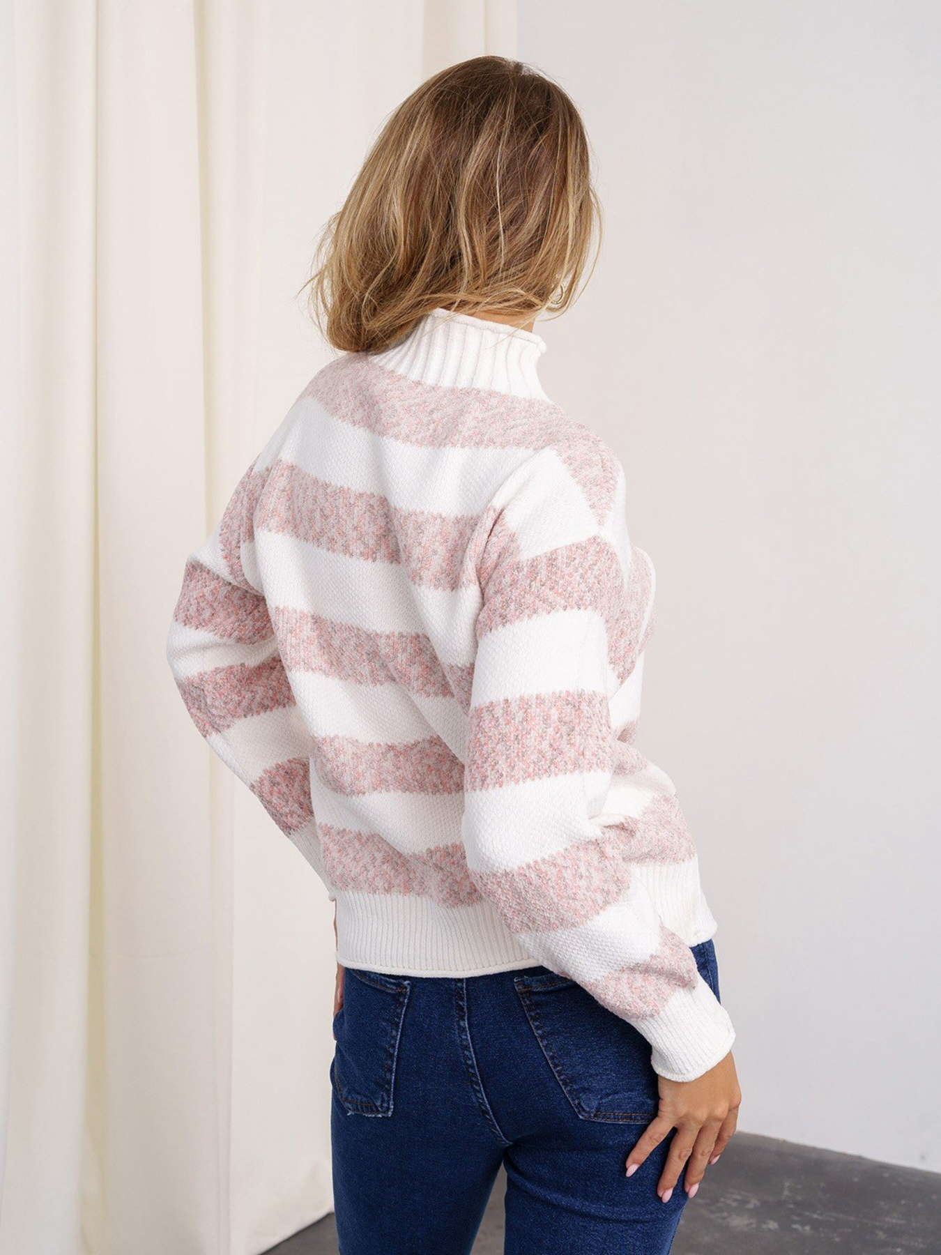 Свитер ISSA Plus модель WN20-331_whitepink Фото