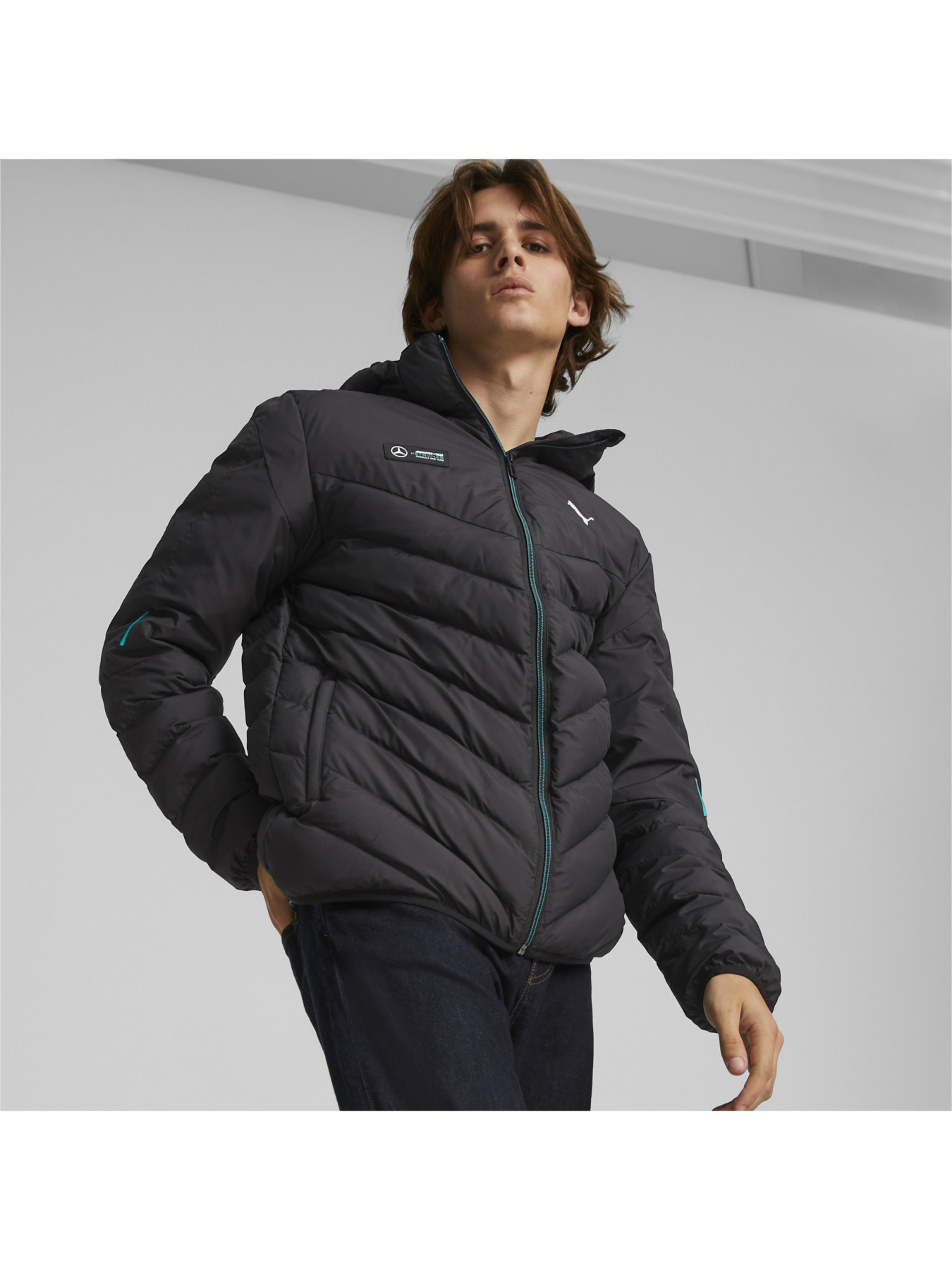 Демісезонна куртка PUMA Mapf1 Mt7 Ecolite Dwn Jacket модель 534899 Фото