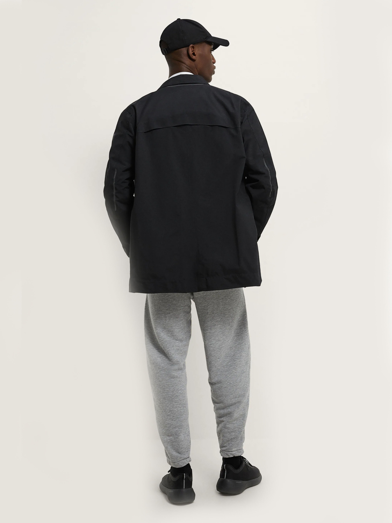 Демисезонная куртка ZARA модель 64901 Фото