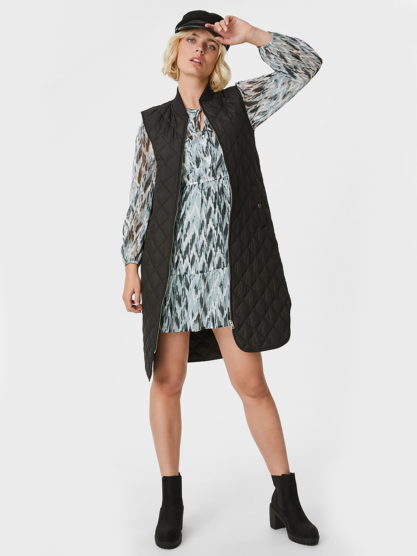 Платье мини C&A модель 66793 Фото