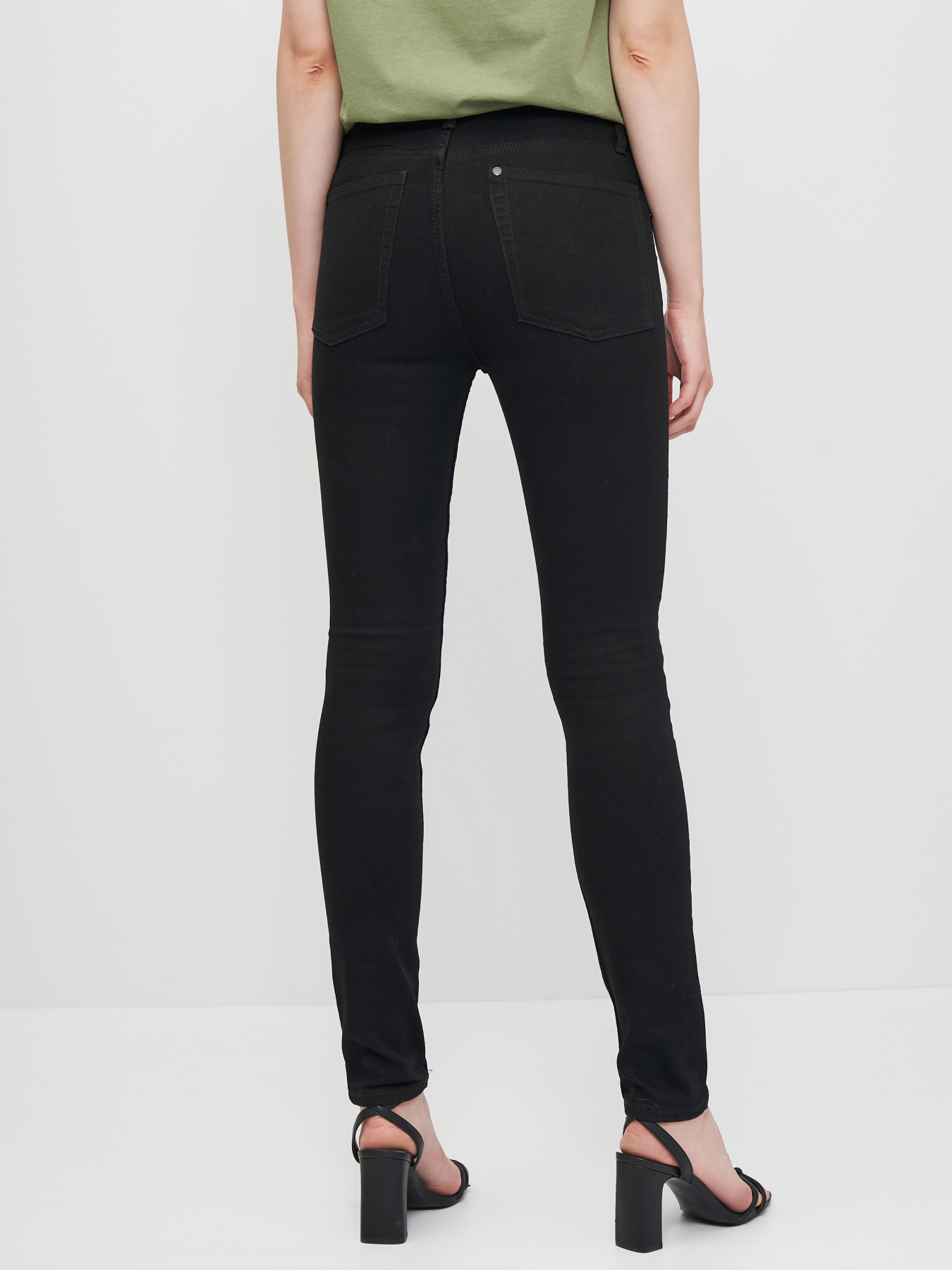 Зауженные джинсы H&M модель 56819 Фото