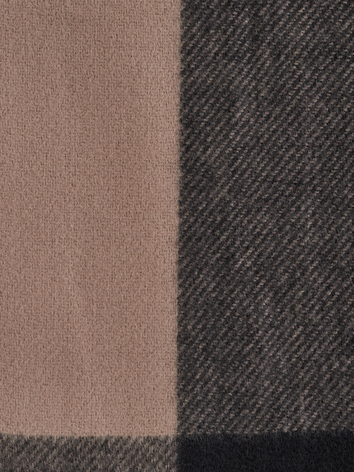 Шарф Regina Notte модель 4000000163673 Фото