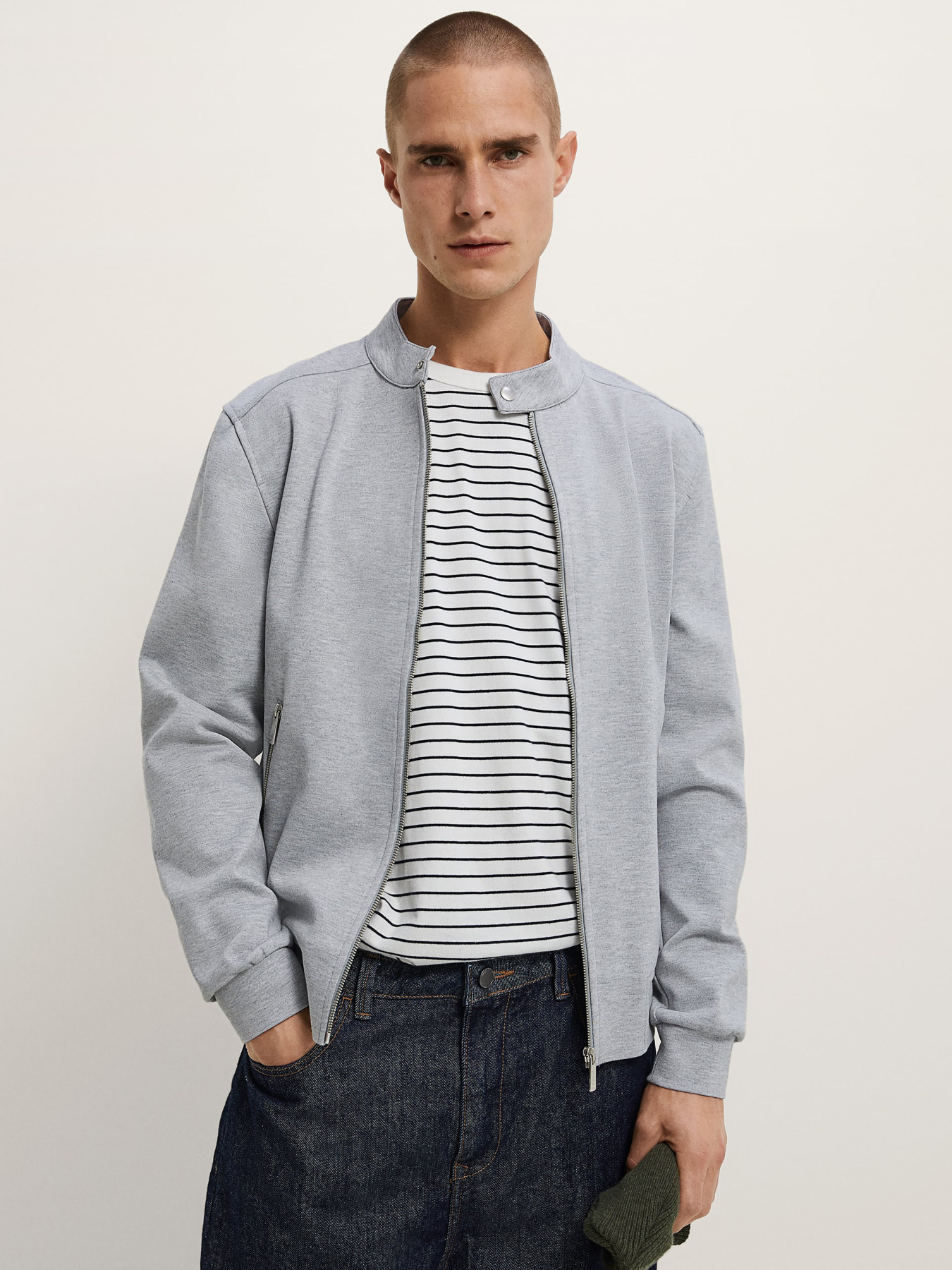 Бомбер ZARA модель 65441 Бомбер ZARA модель 65441 Фото